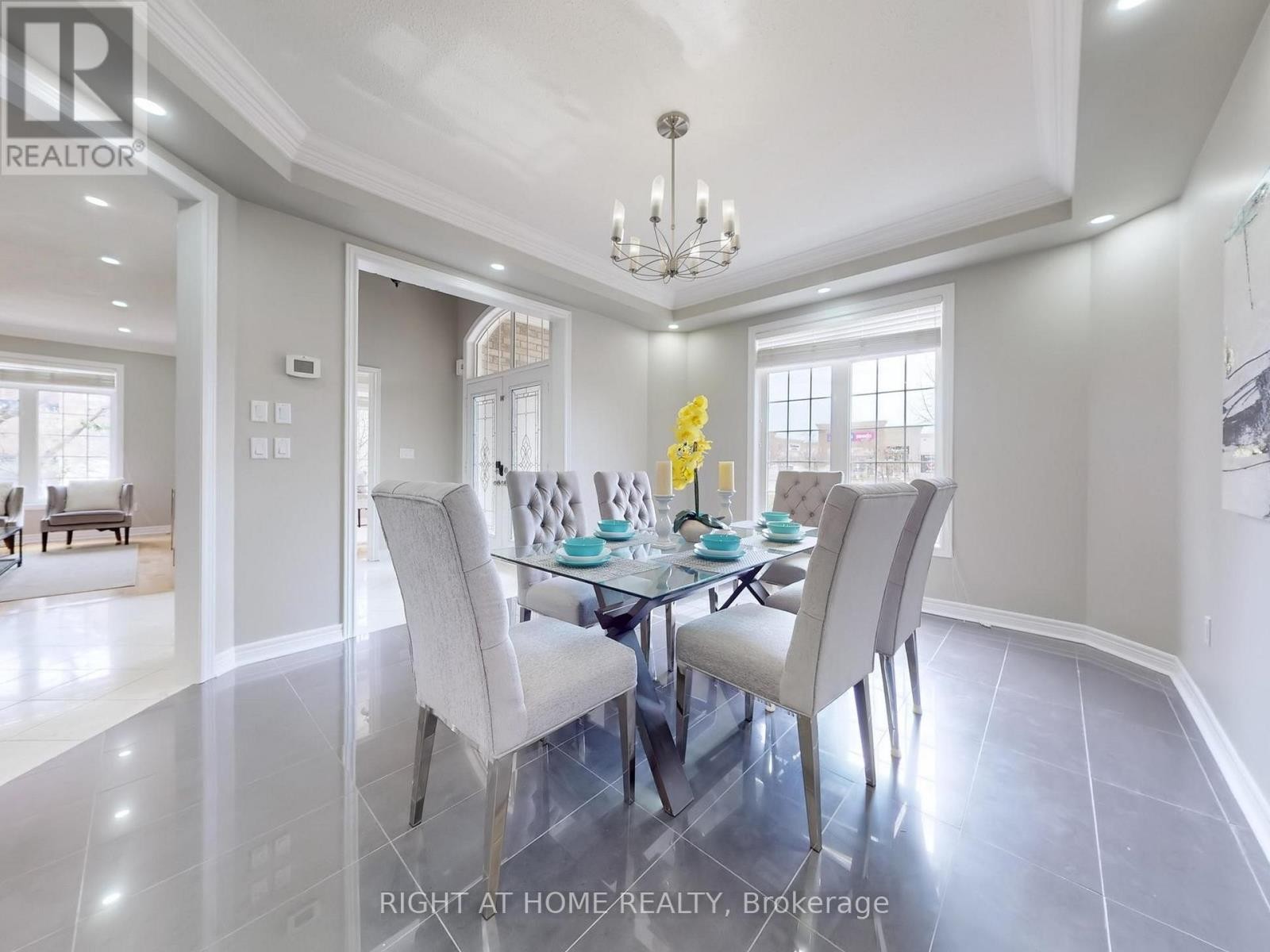 












3585 STONECUTTER CRESCENT

,
Mississauga (Churchill Meadows),




Ontario
L5M7N7

