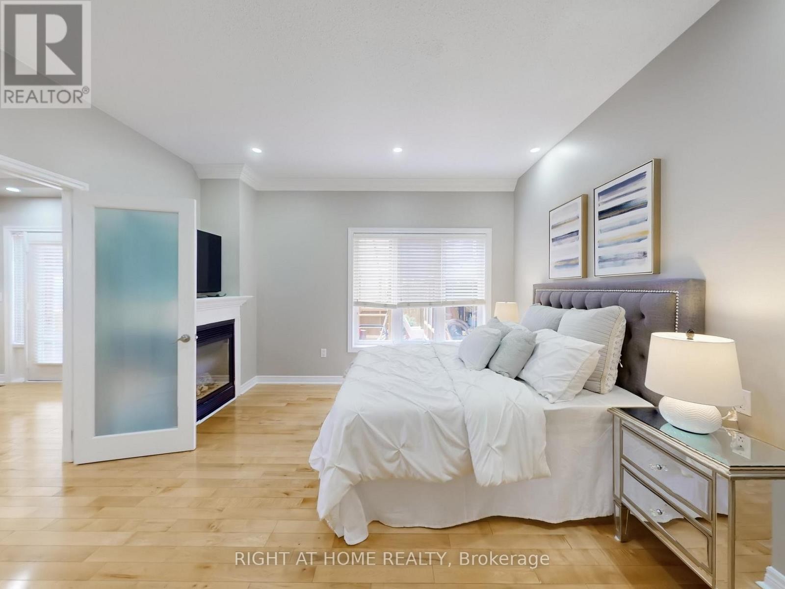 












3585 STONECUTTER CRESCENT

,
Mississauga (Churchill Meadows),




Ontario
L5M7N7

