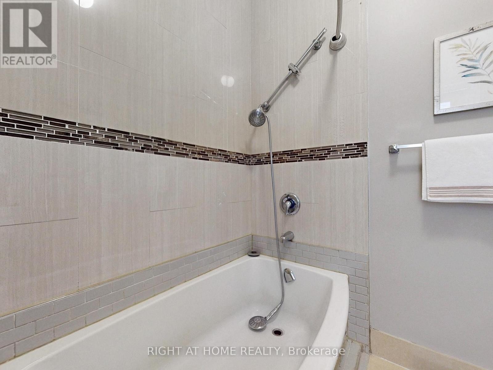 












3585 STONECUTTER CRESCENT

,
Mississauga (Churchill Meadows),




Ontario
L5M7N7

