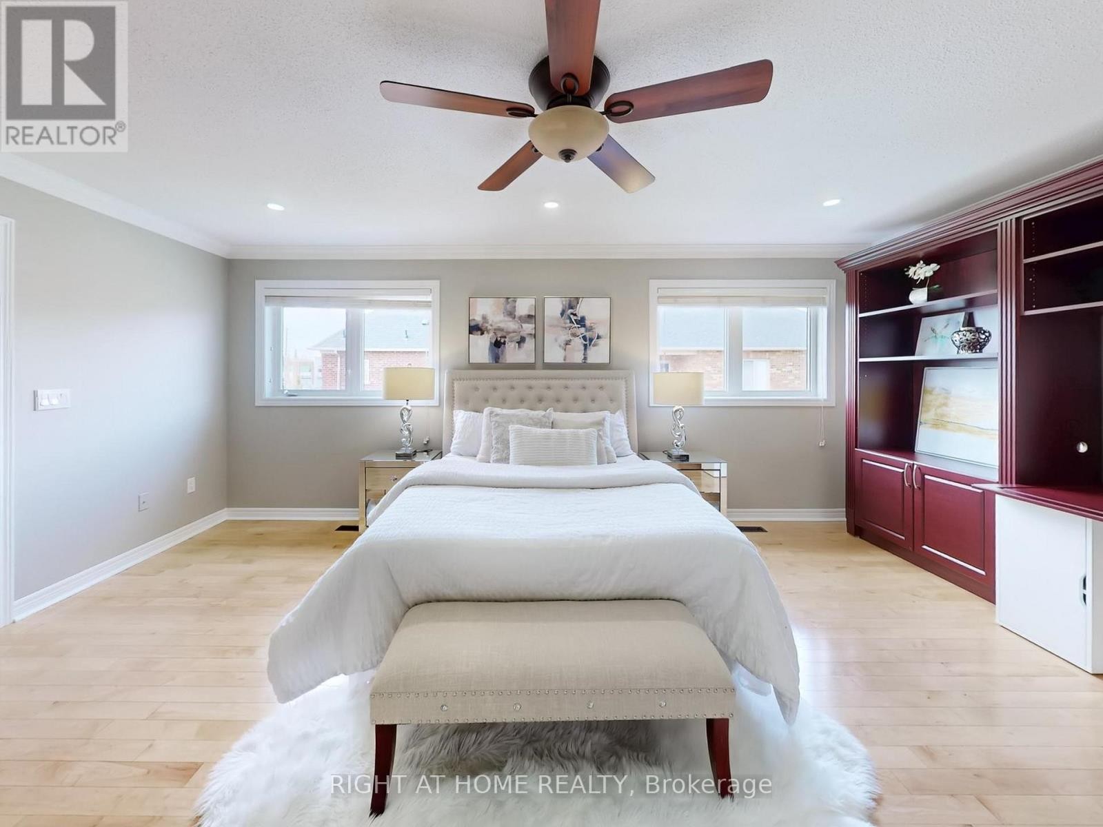 












3585 STONECUTTER CRESCENT

,
Mississauga (Churchill Meadows),




Ontario
L5M7N7

