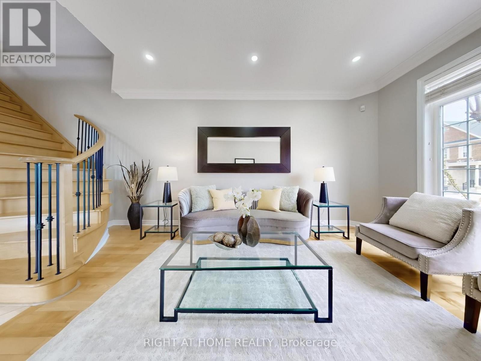 












3585 STONECUTTER CRESCENT

,
Mississauga (Churchill Meadows),




Ontario
L5M7N7

