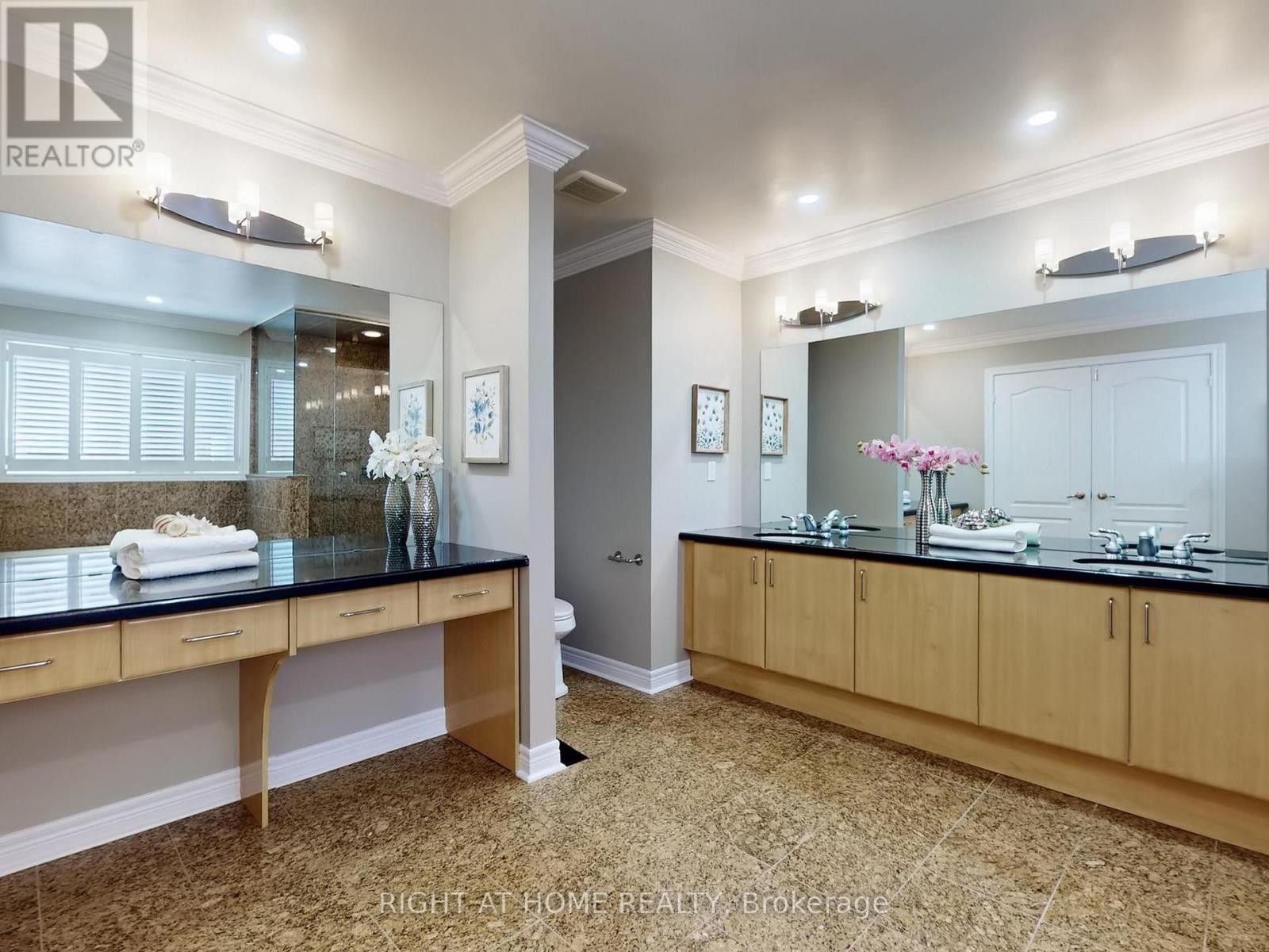 












3585 STONECUTTER CRESCENT

,
Mississauga (Churchill Meadows),




Ontario
L5M7N7

