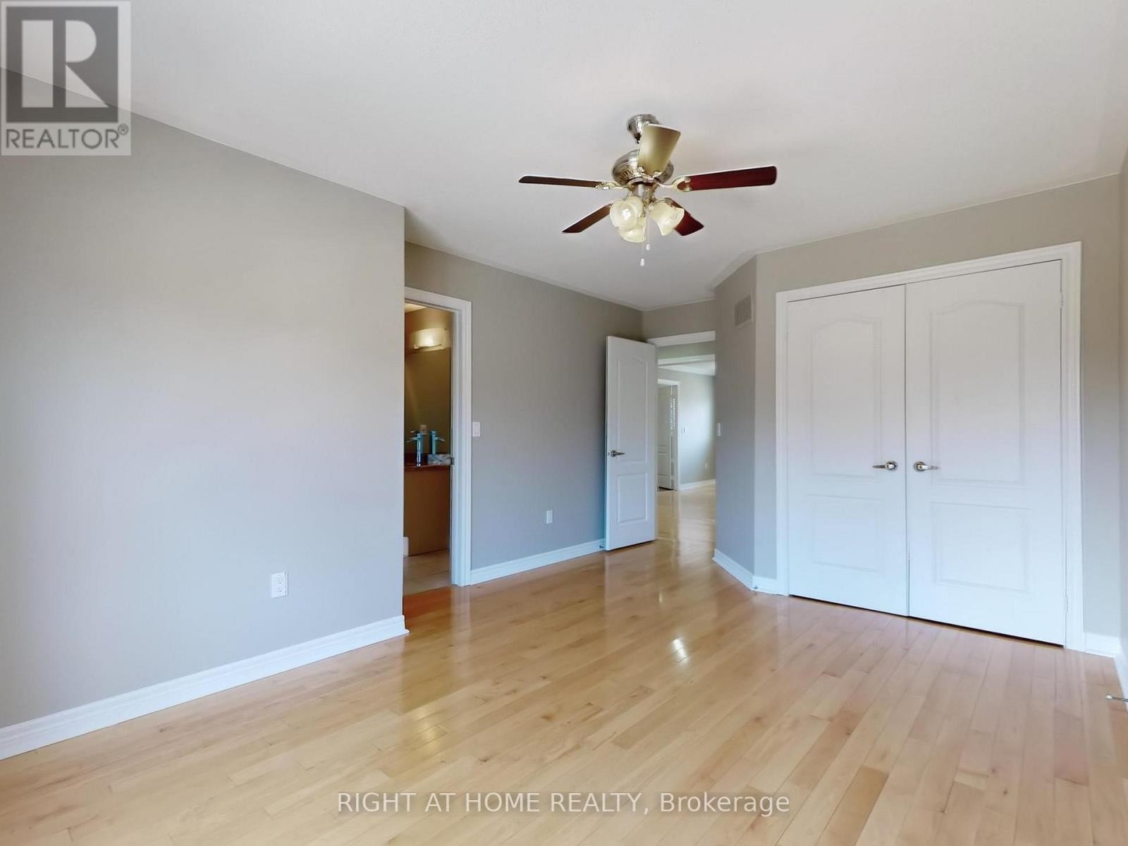 












3585 STONECUTTER CRESCENT

,
Mississauga (Churchill Meadows),




Ontario
L5M7N7

