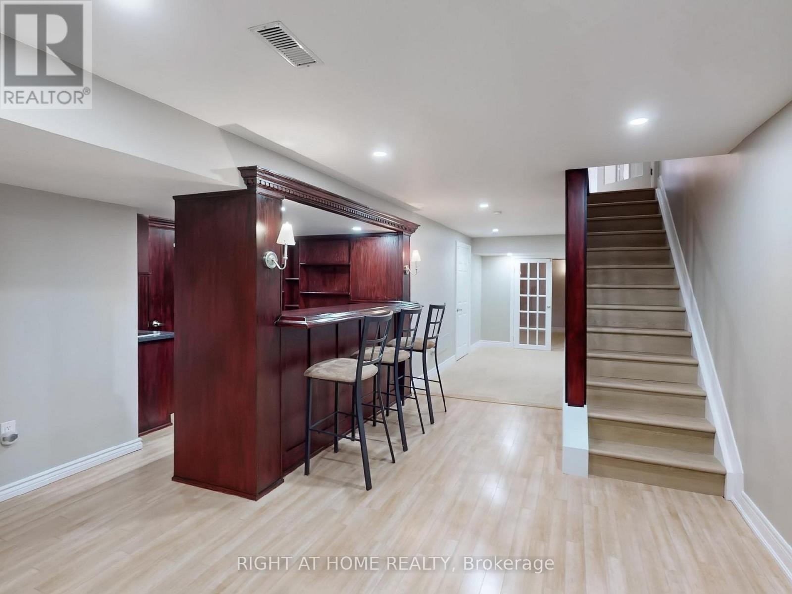 












3585 STONECUTTER CRESCENT

,
Mississauga (Churchill Meadows),




Ontario
L5M7N7

