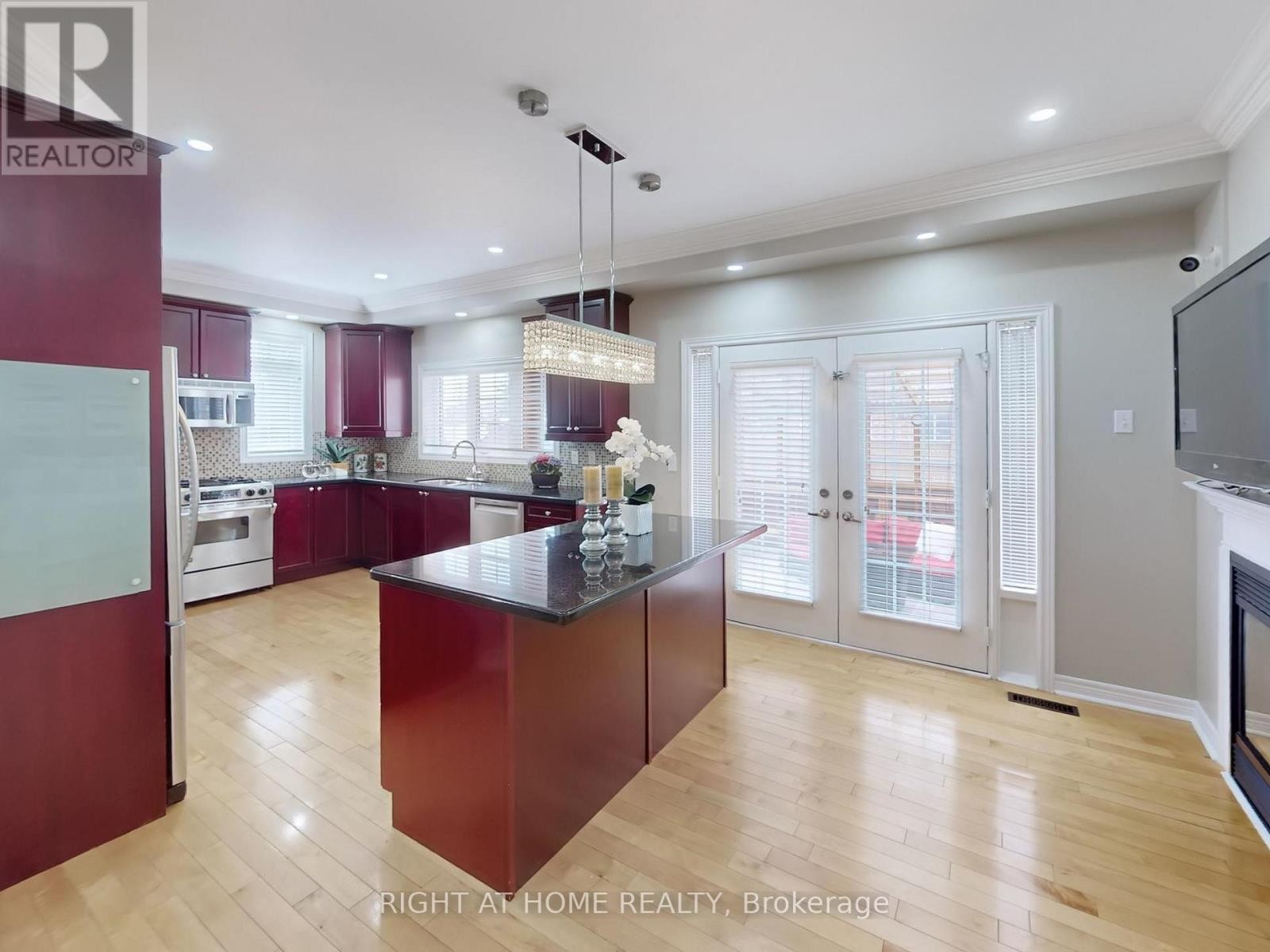 












3585 STONECUTTER CRESCENT

,
Mississauga (Churchill Meadows),




Ontario
L5M7N7

