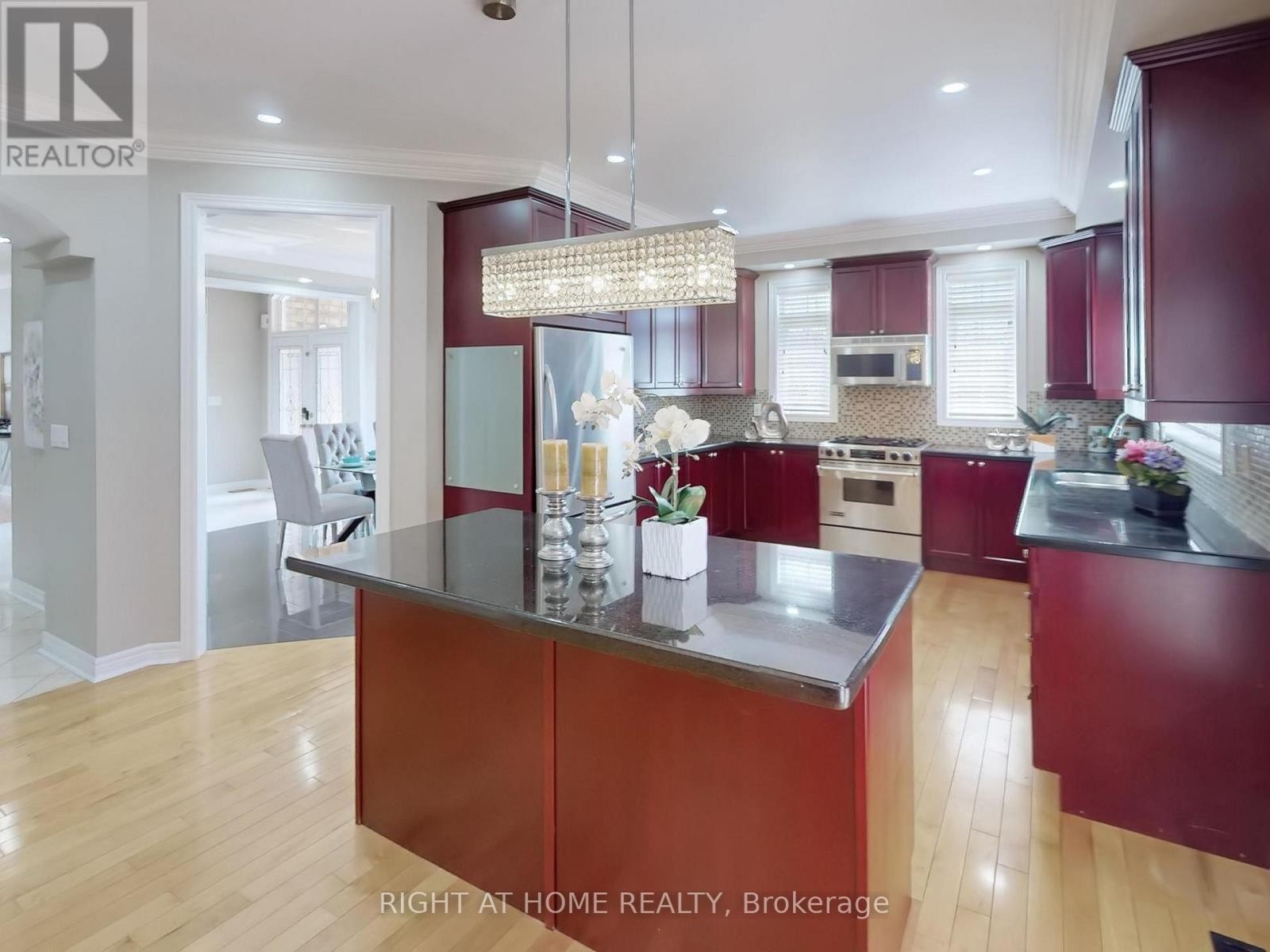 












3585 STONECUTTER CRESCENT

,
Mississauga (Churchill Meadows),




Ontario
L5M7N7

