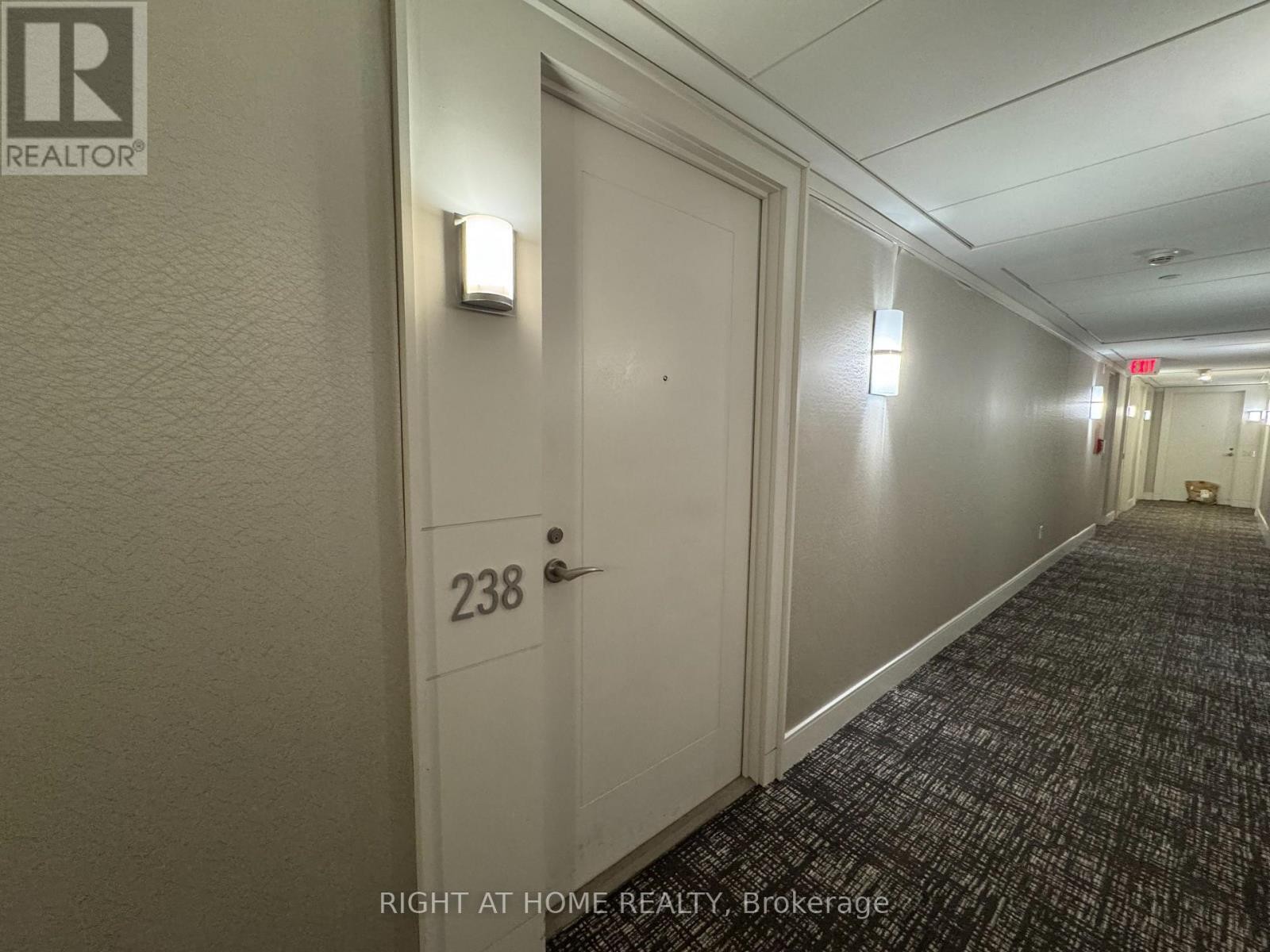 












238 - 36 VIA BAGNATO

,
Toronto (Yorkdale-Glen Park),




Ontario
M6A0B7

