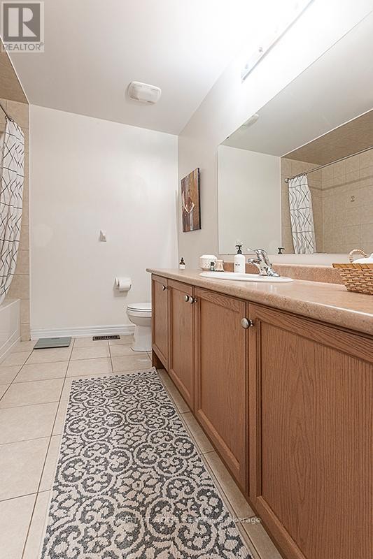 












59 - 745 FARMSTEAD DRIVE

,
Milton (WI Willmott),




Ontario
L9T8B1

