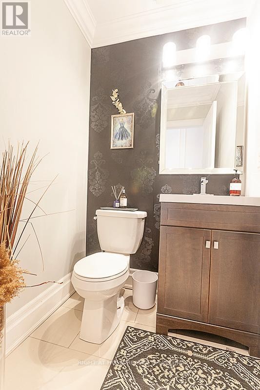 












59 - 745 FARMSTEAD DRIVE

,
Milton (WI Willmott),




Ontario
L9T8B1

