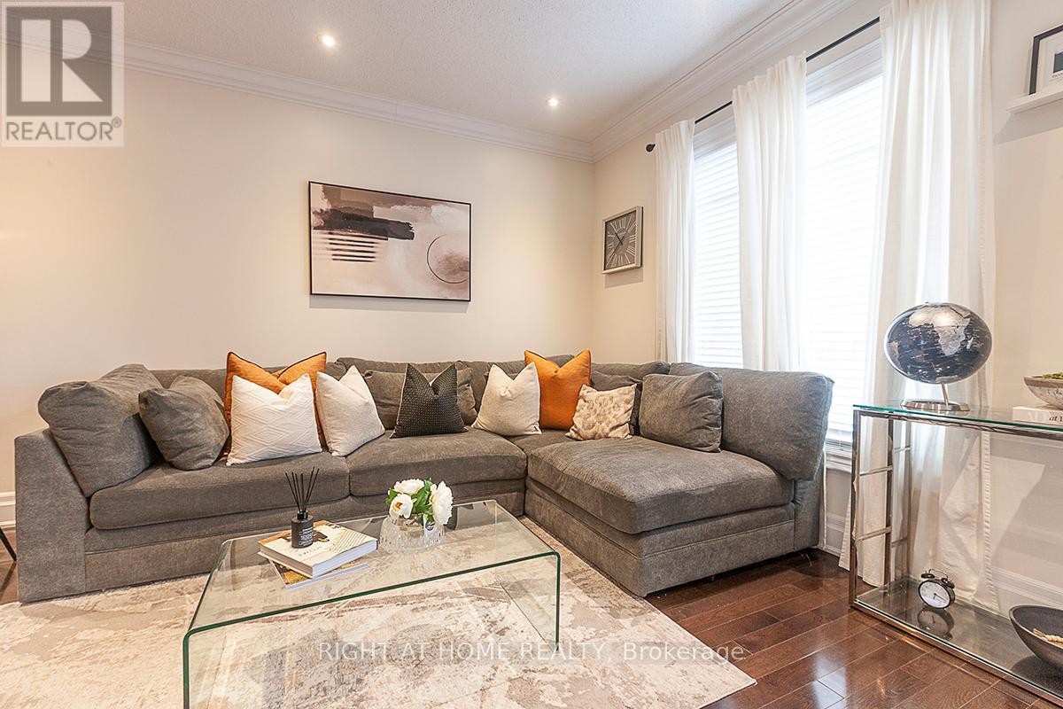 












59 - 745 FARMSTEAD DRIVE

,
Milton (WI Willmott),




Ontario
L9T8B1

