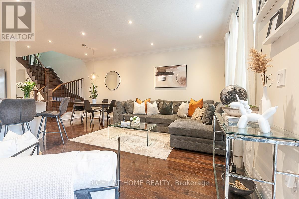 












59 - 745 FARMSTEAD DRIVE

,
Milton (WI Willmott),




Ontario
L9T8B1

