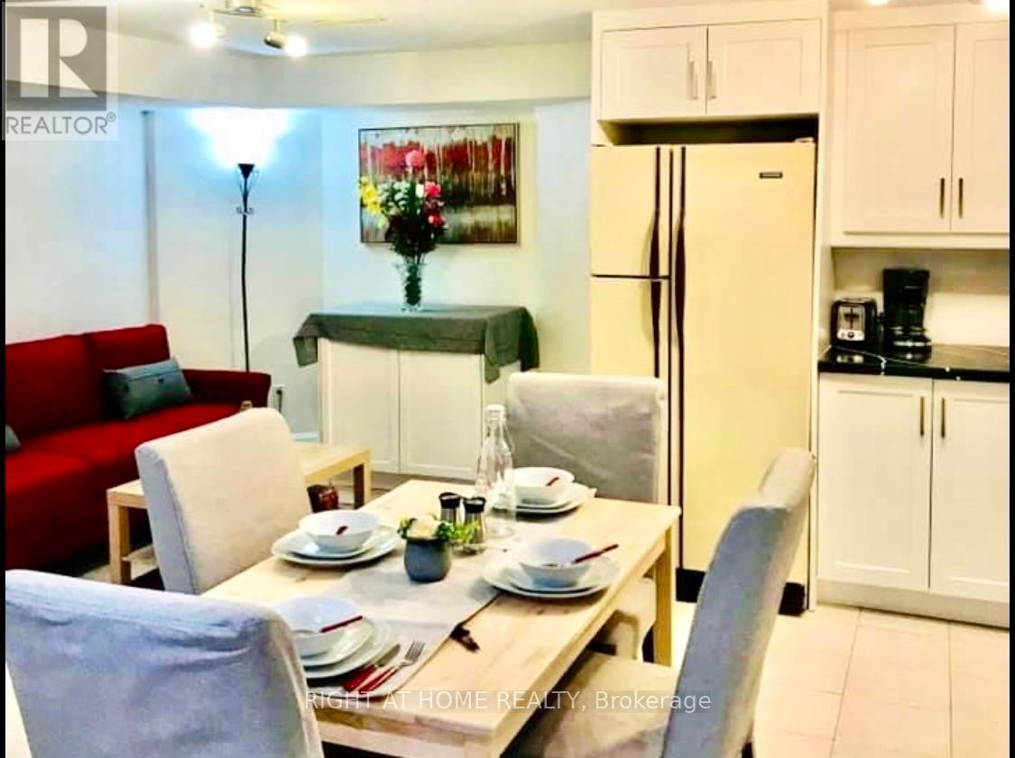 












BASEMENT UNIT - 289 LAURENTIAN AVENUE

,
Mississauga (Hurontario),




Ontario
L4Z2S2

