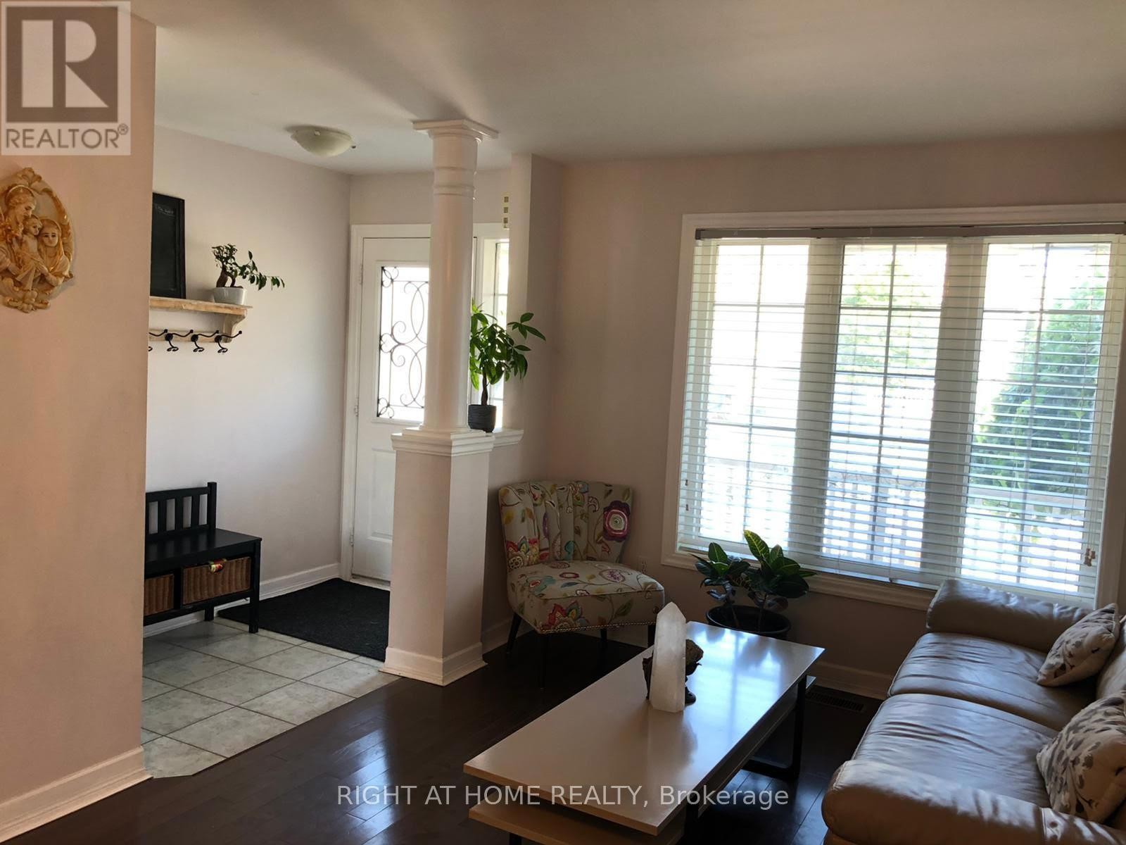 












3919 ARVONA PLACE

,
Mississauga (Churchill Meadows),




Ontario
L5M6L3

