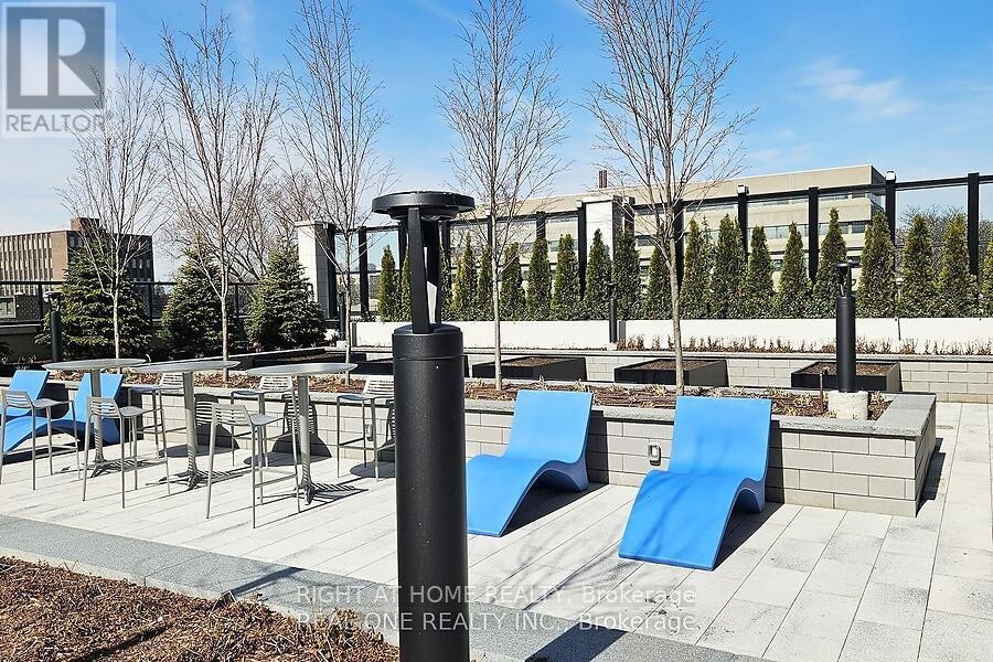 












201 - 10 EVA ROAD

,
Toronto (Etobicoke West Mall),




Ontario
M9C0B3

