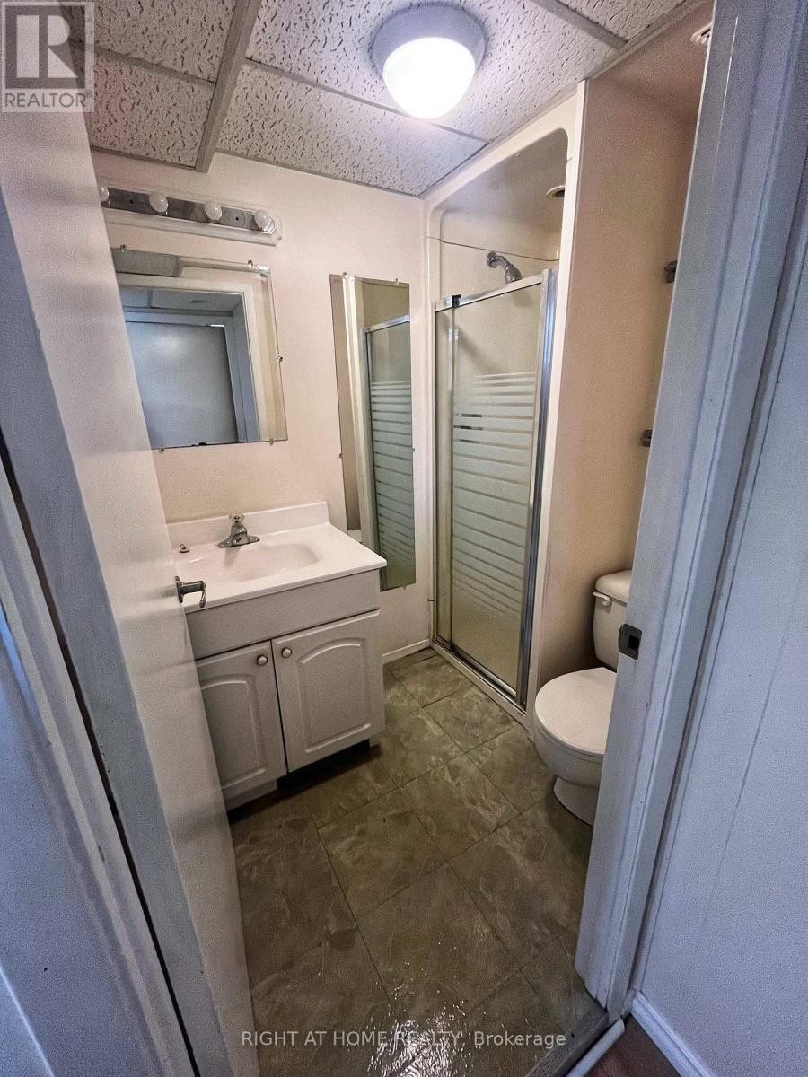 












2550 MAINROYAL STREET

,
Mississauga (Erin Mills),




Ontario
L5L1C9

