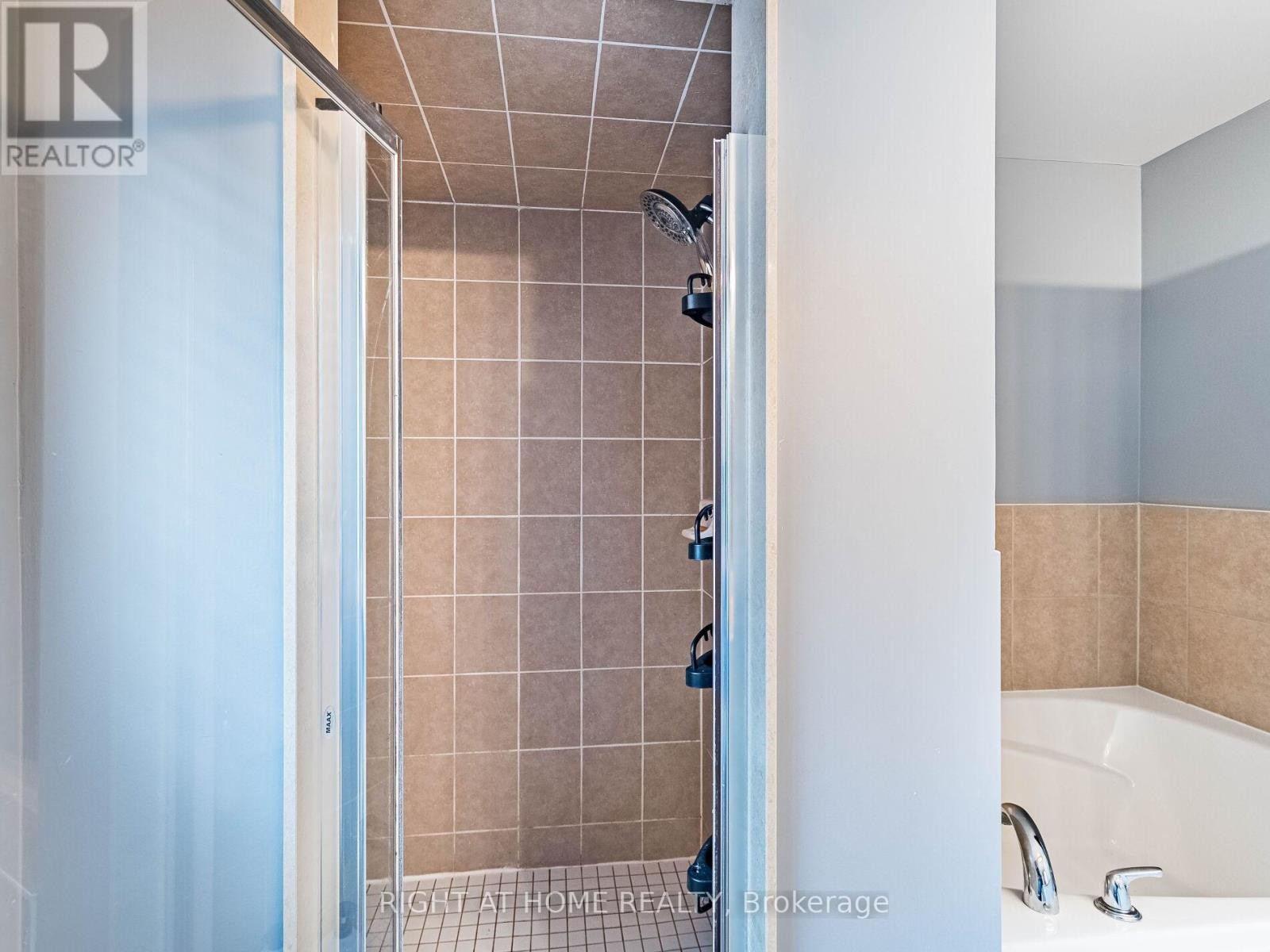 












1302 RUDDY CRESCENT

,
Milton (BE Beaty),




Ontario
L9T8M3

