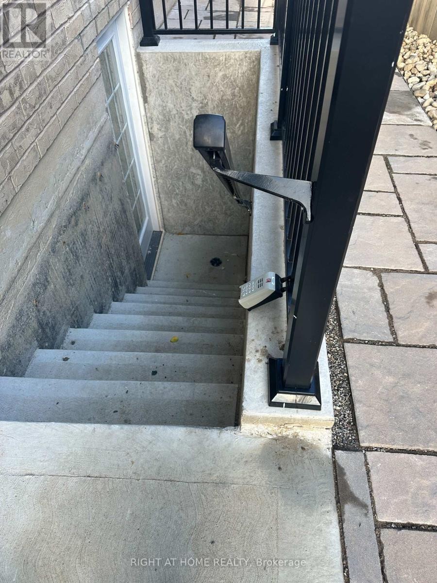 












BSMNT - 5457 MEADOWCREST AVENUE

,
Mississauga (Churchill Meadows),




Ontario
L5M0V7

