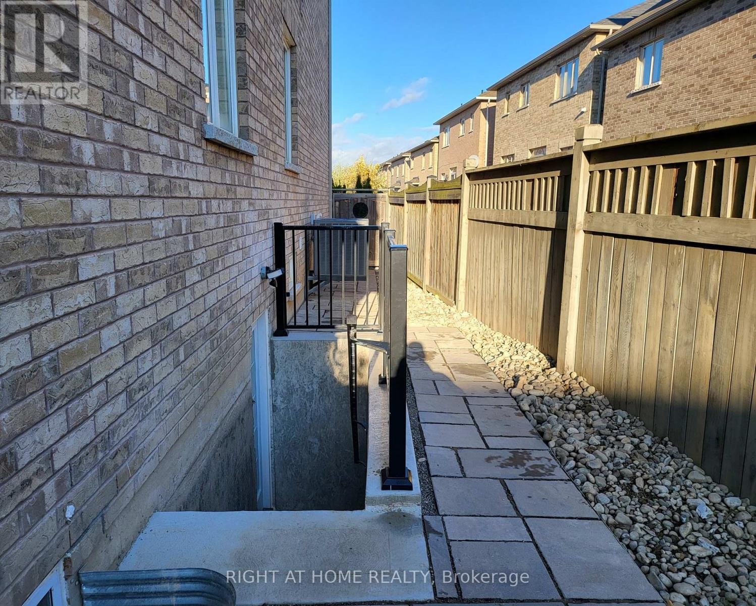 












BSMNT - 5457 MEADOWCREST AVENUE

,
Mississauga (Churchill Meadows),




Ontario
L5M0V7

