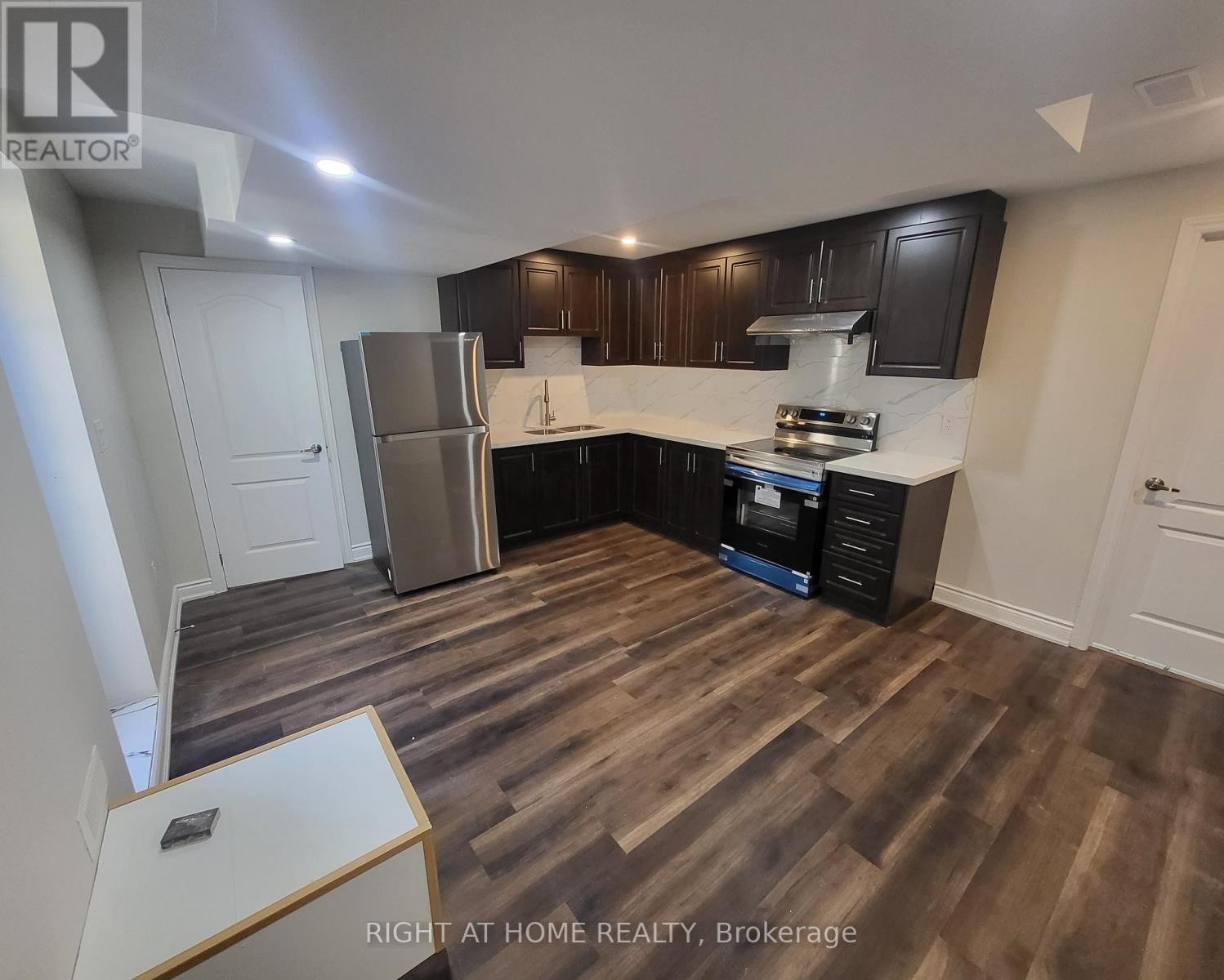 












BSMNT - 5457 MEADOWCREST AVENUE

,
Mississauga (Churchill Meadows),




Ontario
L5M0V7

