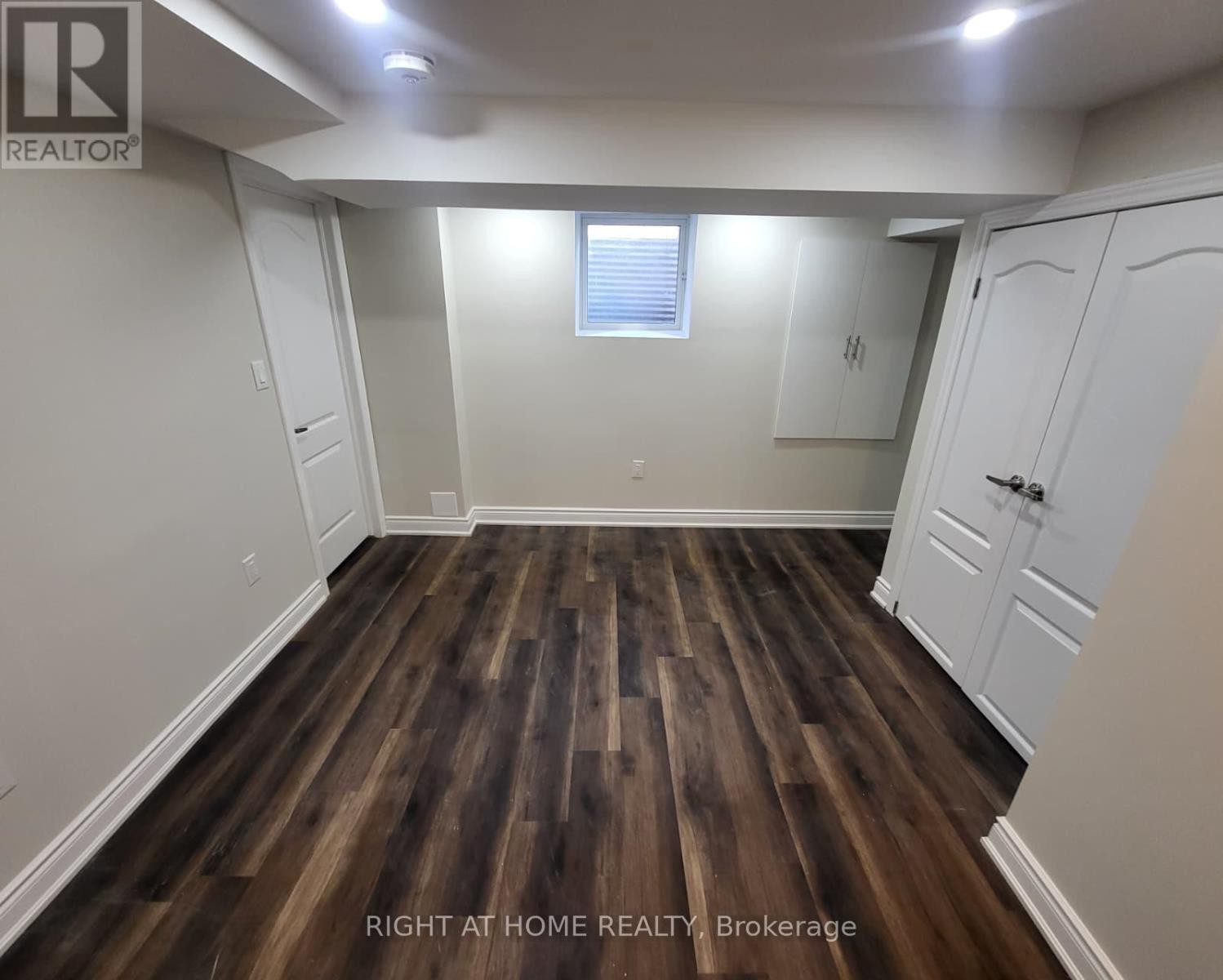 












BSMNT - 5457 MEADOWCREST AVENUE

,
Mississauga (Churchill Meadows),




Ontario
L5M0V7

