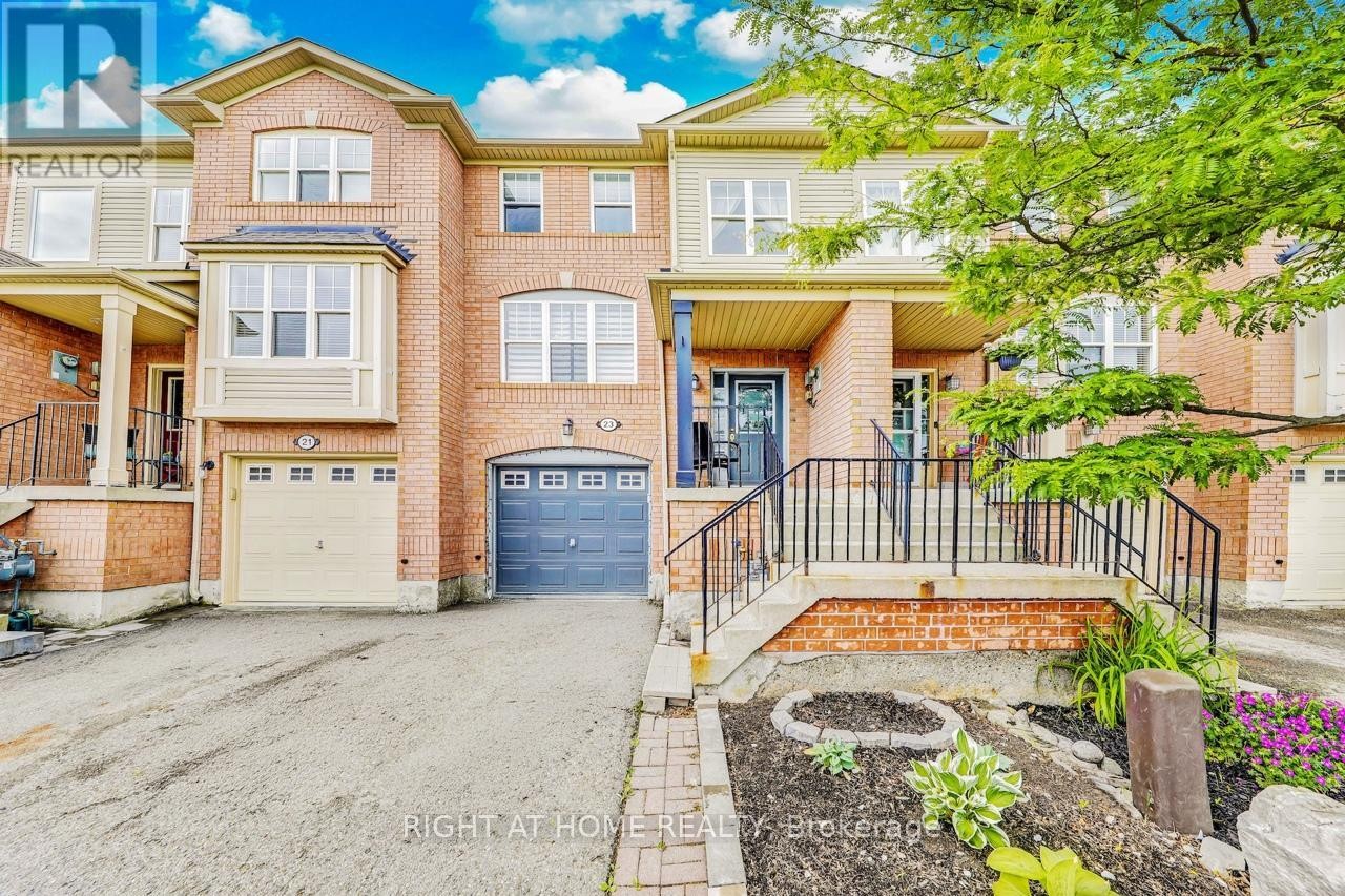 












23 SEED HOUSE LANE

,
Halton Hills (Georgetown),




Ontario
L7G6K3

