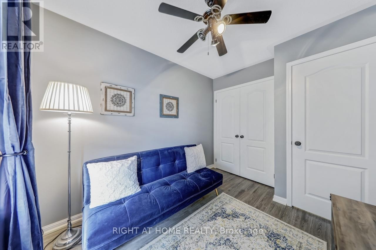 












23 SEED HOUSE LANE

,
Halton Hills (Georgetown),




Ontario
L7G6K3

