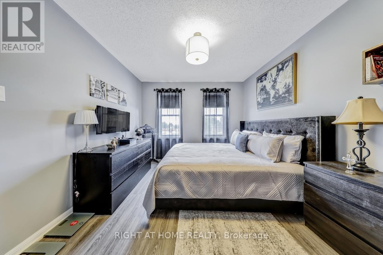 












23 SEED HOUSE LANE

,
Halton Hills (Georgetown),




Ontario
L7G6K3

