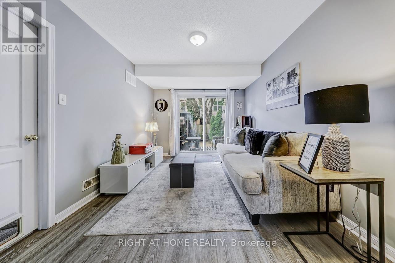 












23 SEED HOUSE LANE

,
Halton Hills (Georgetown),




Ontario
L7G6K3

