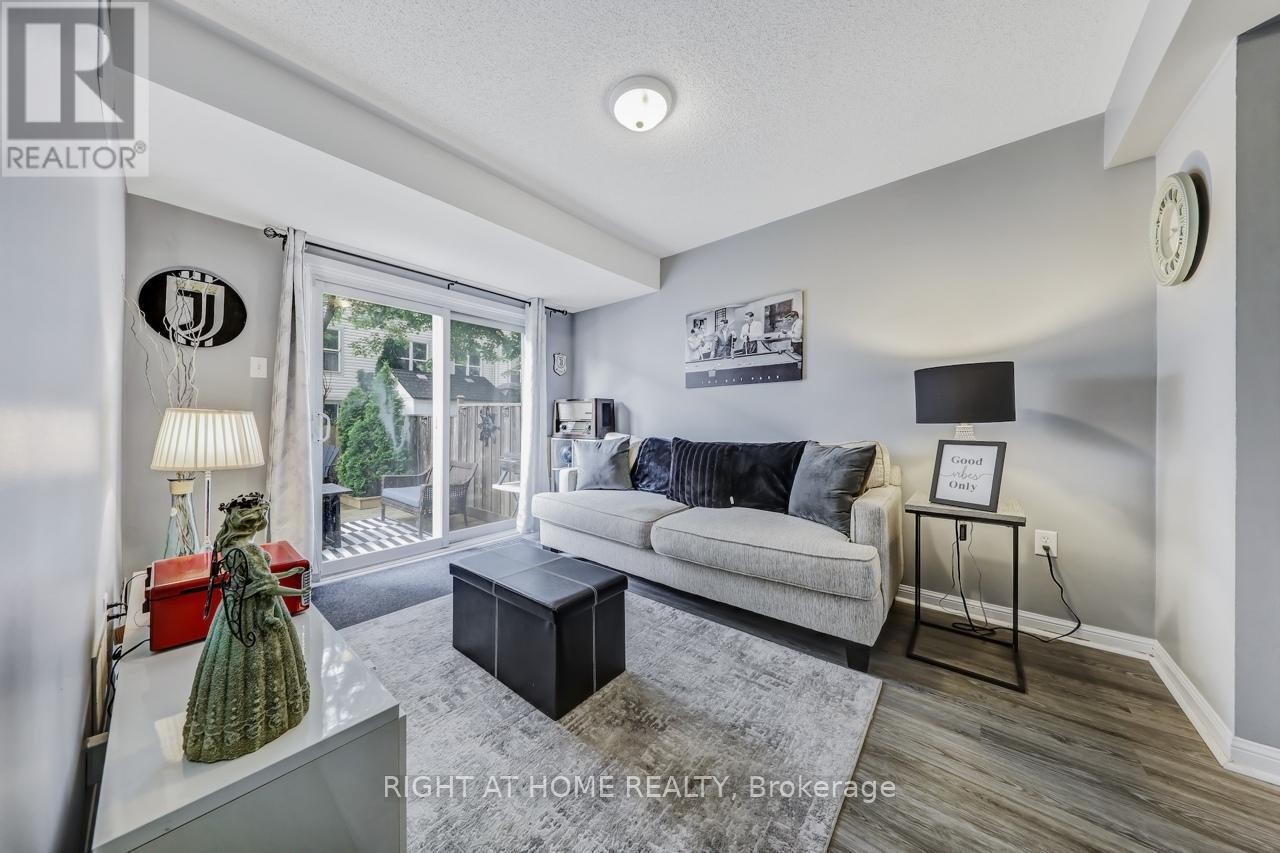 












23 SEED HOUSE LANE

,
Halton Hills (Georgetown),




Ontario
L7G6K3

