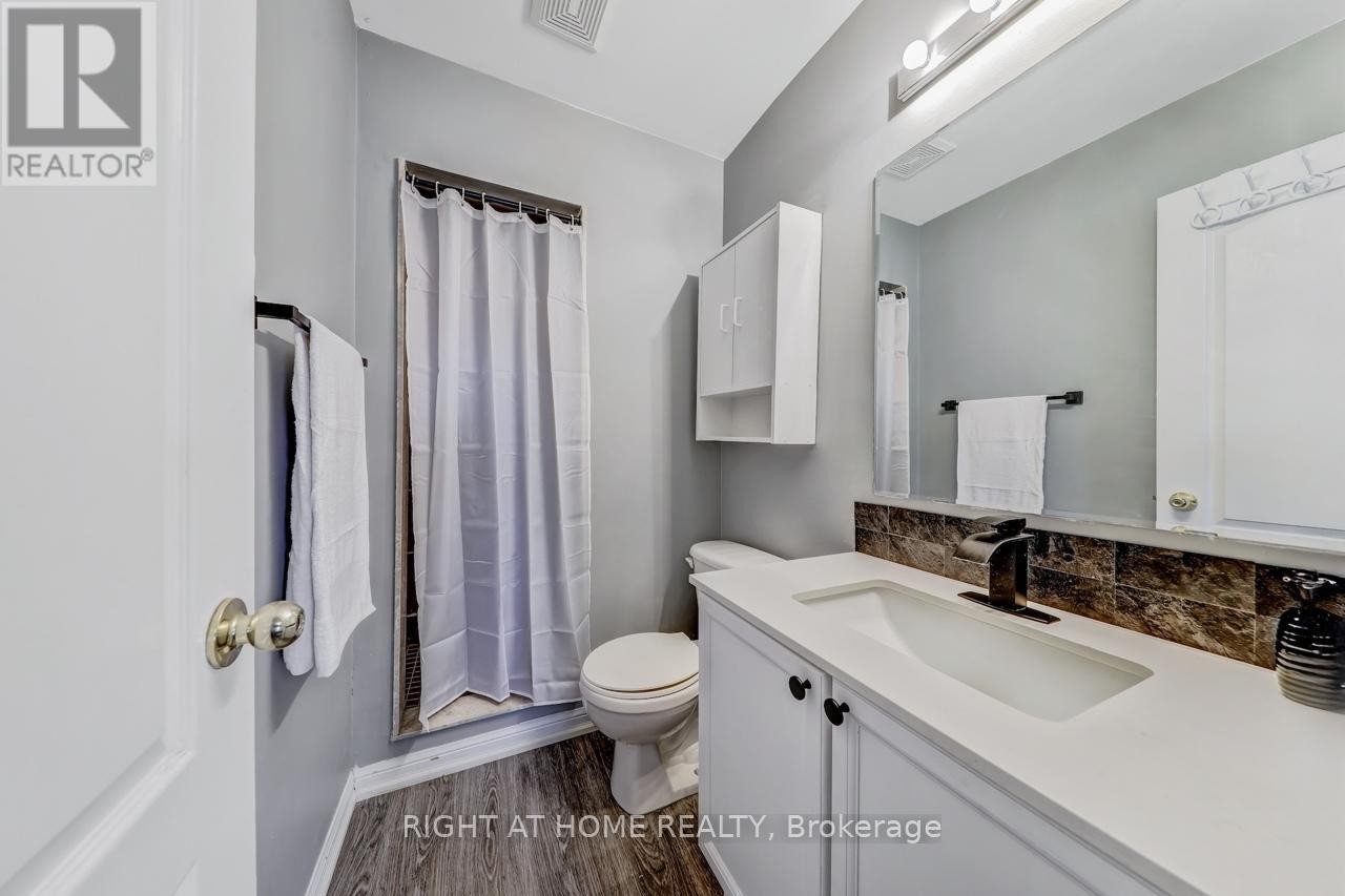 












23 SEED HOUSE LANE

,
Halton Hills (Georgetown),




Ontario
L7G6K3

