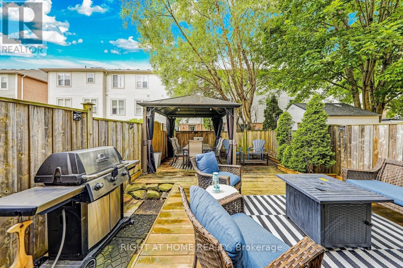 












23 SEED HOUSE LANE

,
Halton Hills (Georgetown),




Ontario
L7G6K3

