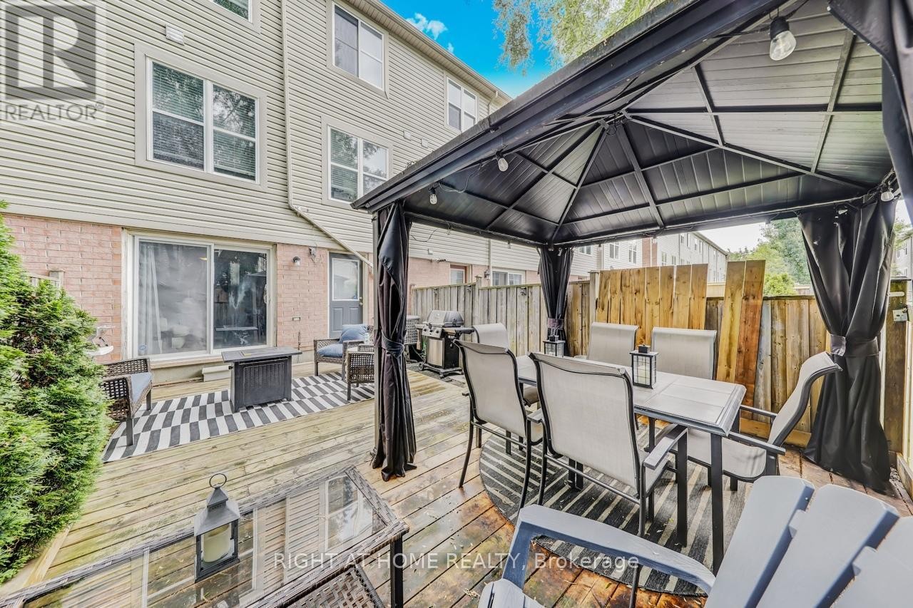 












23 SEED HOUSE LANE

,
Halton Hills (Georgetown),




Ontario
L7G6K3

