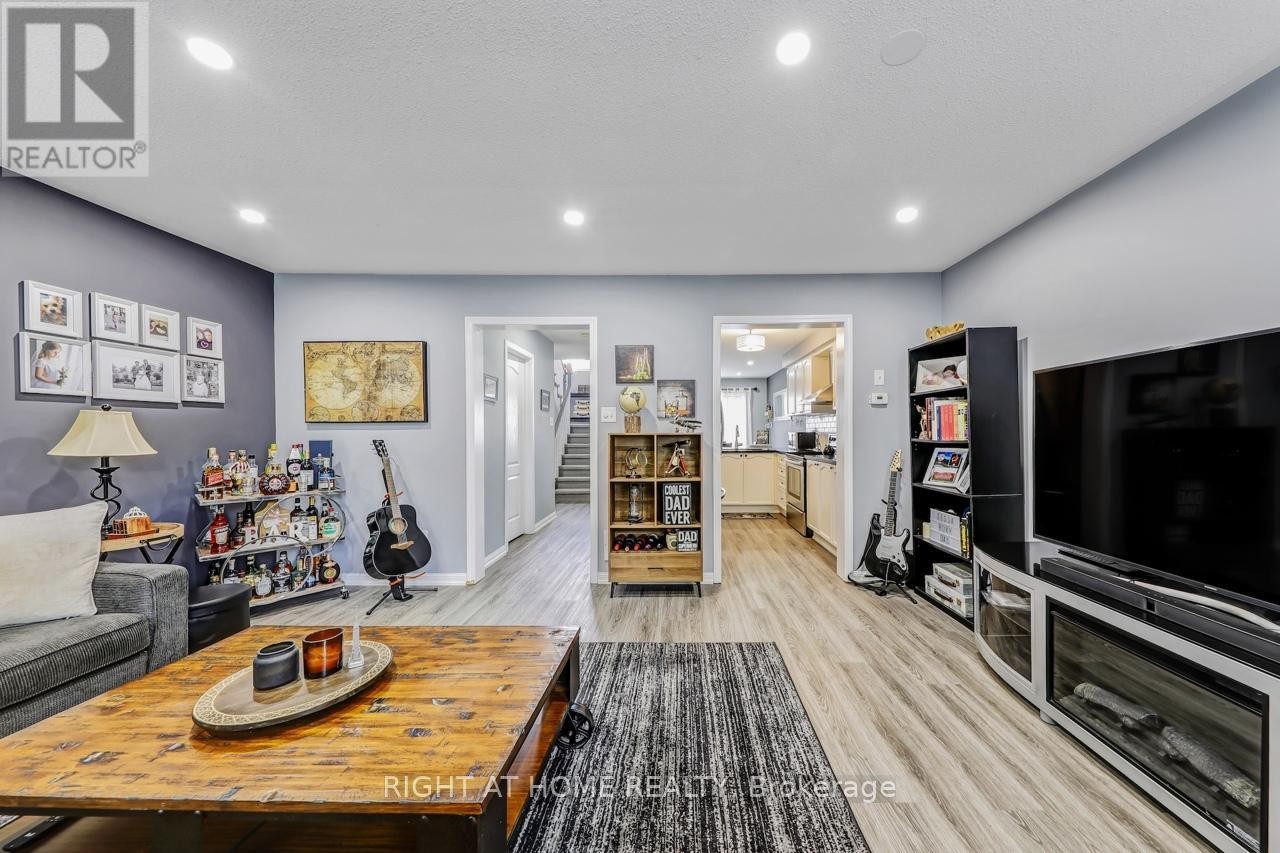 












23 SEED HOUSE LANE

,
Halton Hills (Georgetown),




Ontario
L7G6K3

