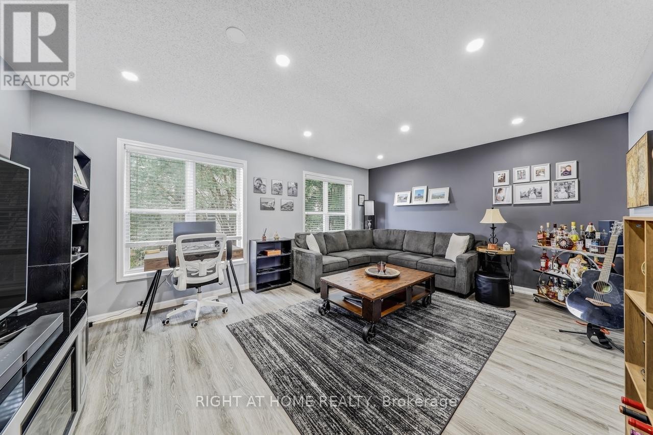 












23 SEED HOUSE LANE

,
Halton Hills (Georgetown),




Ontario
L7G6K3

