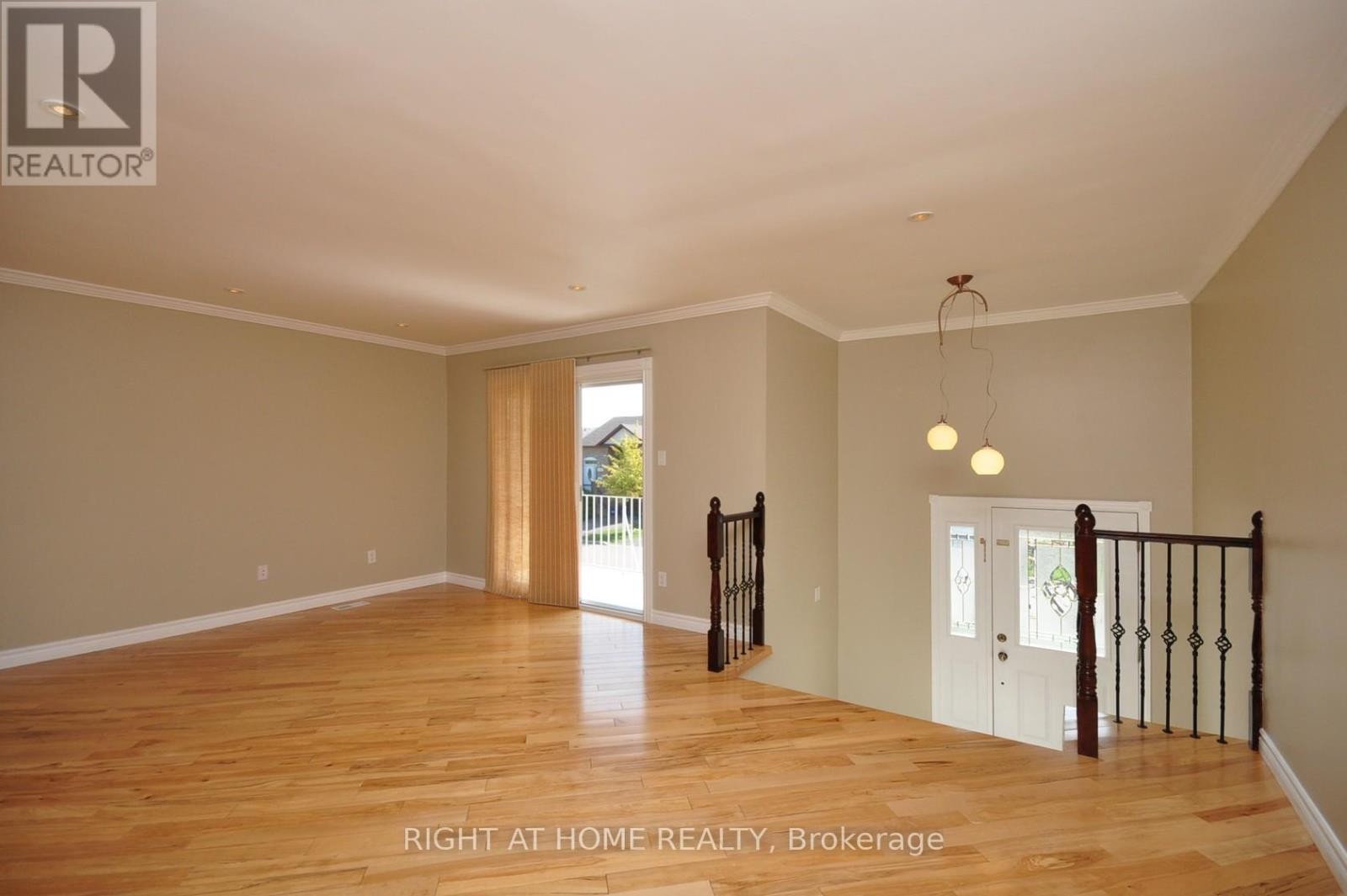 












4165 QUAKER HILL DRIVE

,
Mississauga (Creditview),




Ontario
L5C3M2

