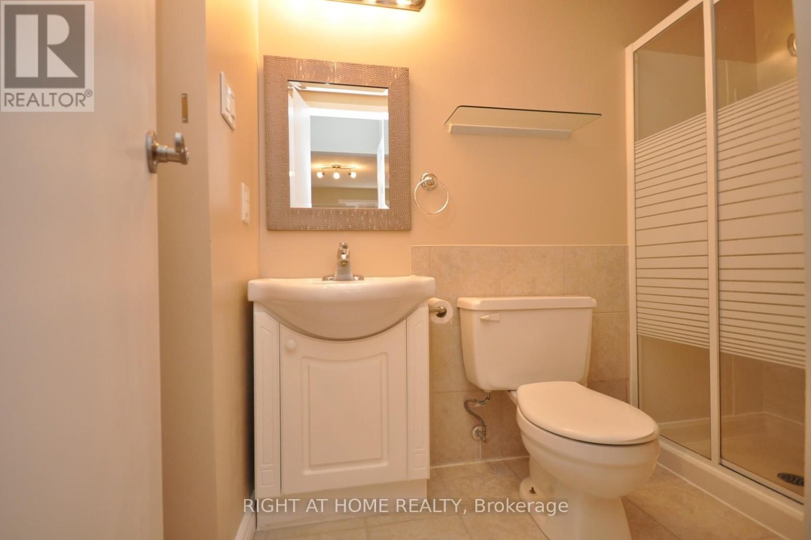 












4165 QUAKER HILL DRIVE

,
Mississauga (Creditview),




Ontario
L5C3M2

