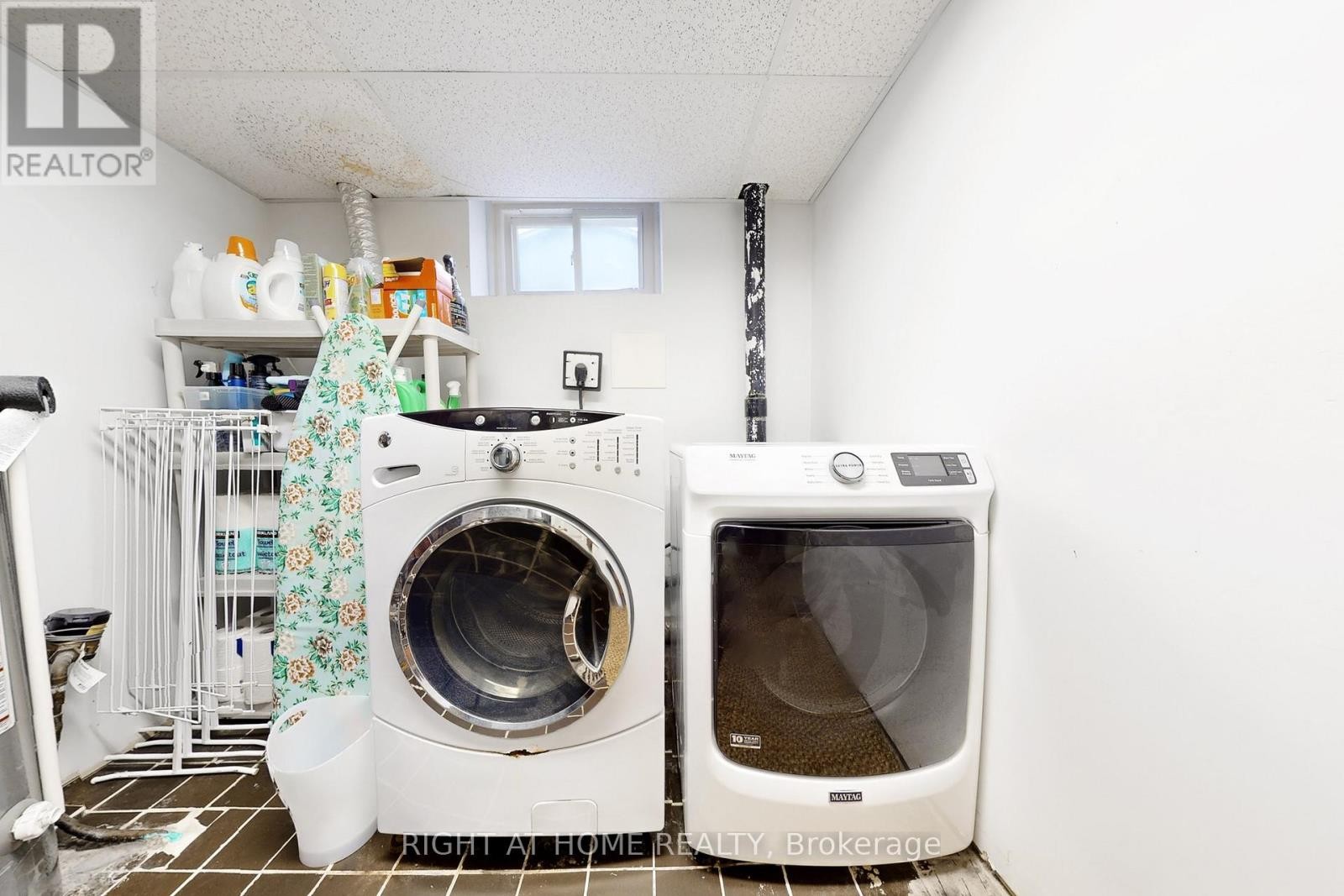 












7161 TAMAR ROAD

,
Mississauga (Meadowvale),




Ontario
L5N1Y7

