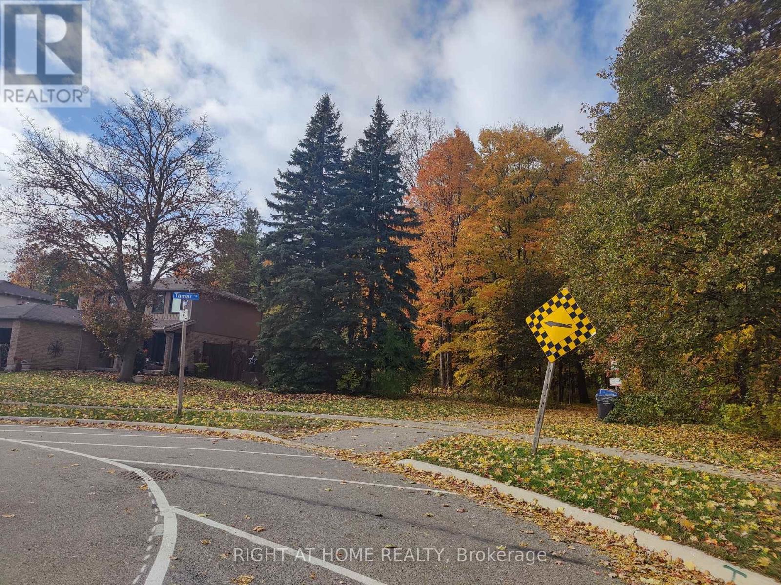 












7161 TAMAR ROAD

,
Mississauga (Meadowvale),




Ontario
L5N1Y7

