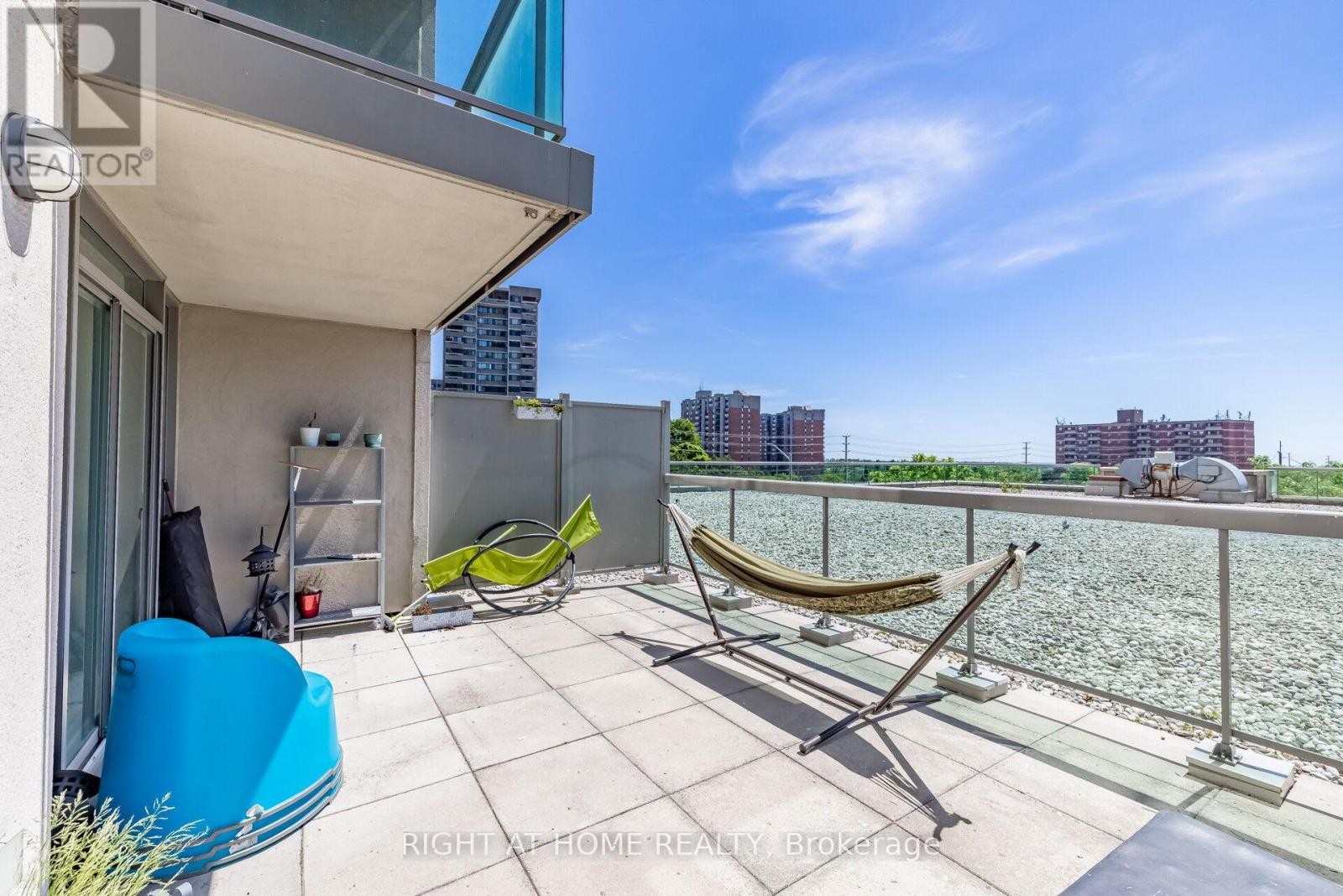 












503 - 3504 HURONTARIO STREET

,
Mississauga (City Centre),




Ontario
L5B0B9

