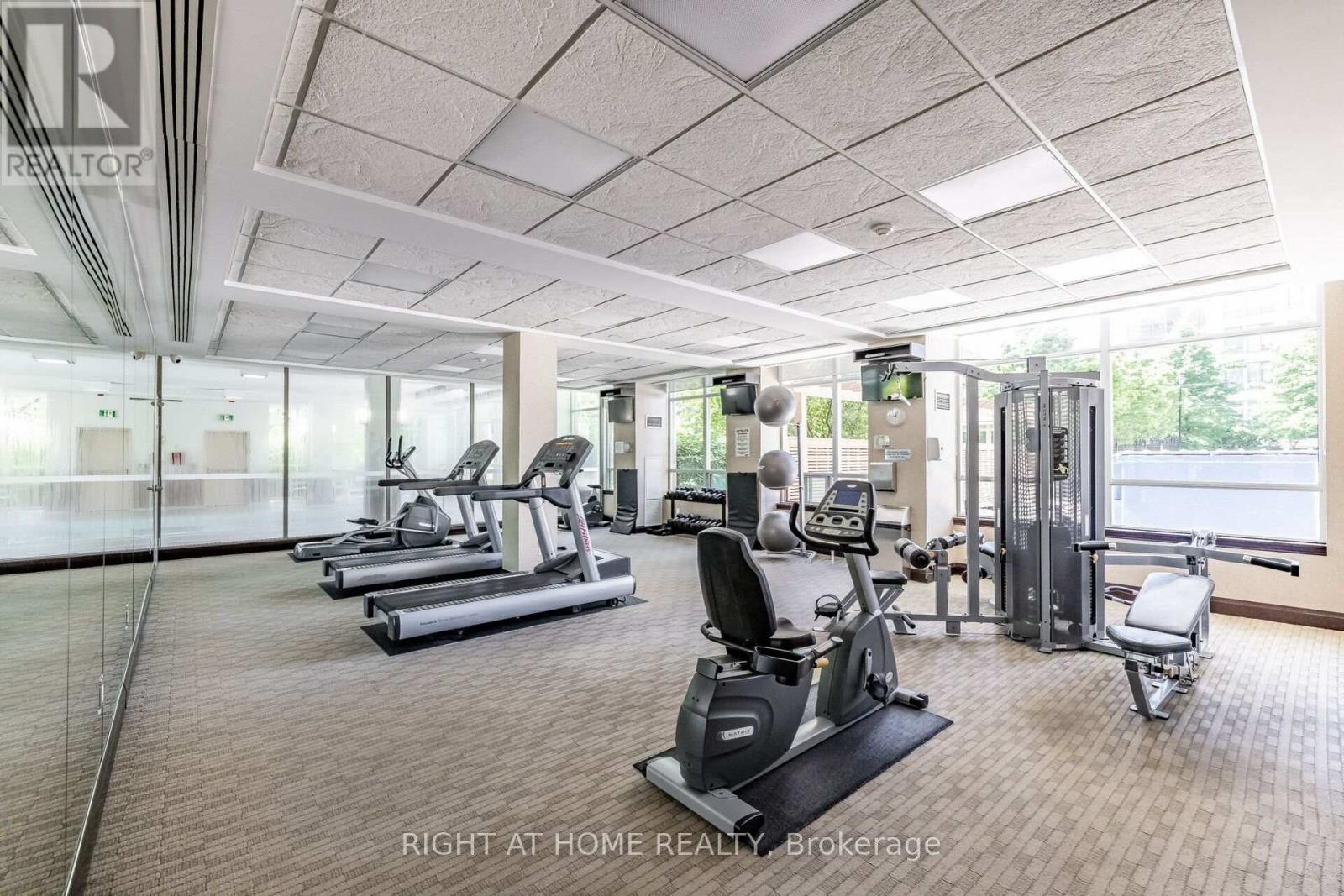 












503 - 3504 HURONTARIO STREET

,
Mississauga (City Centre),




Ontario
L5B0B9

