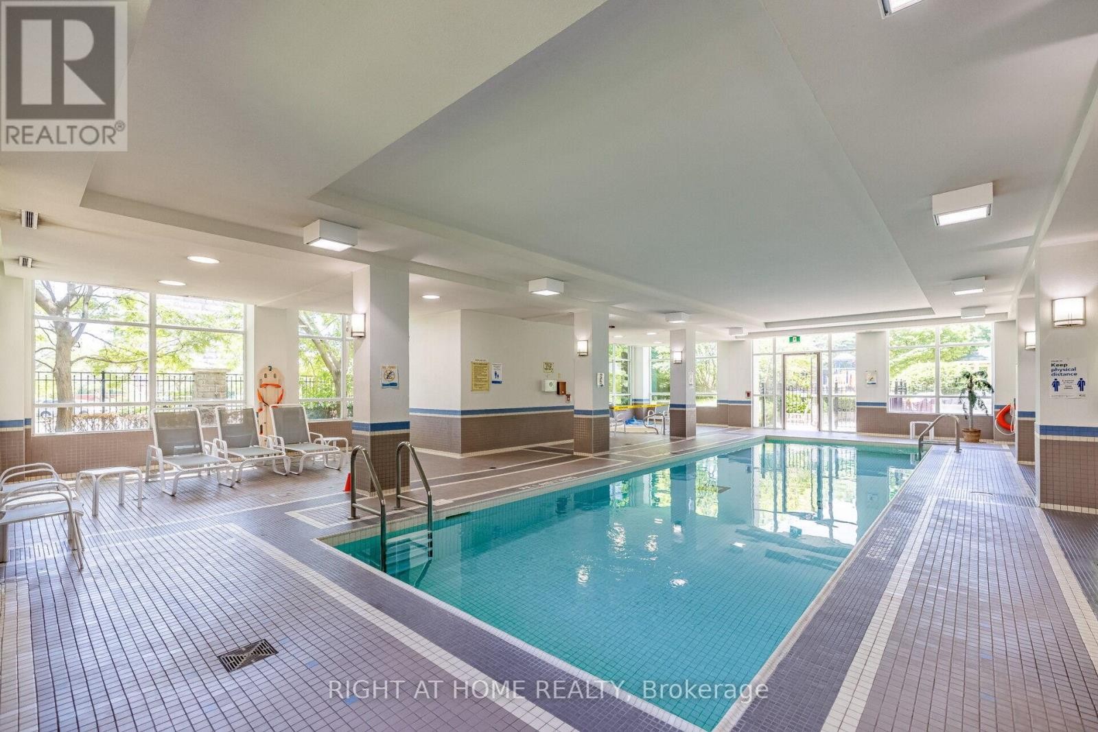 












503 - 3504 HURONTARIO STREET

,
Mississauga (City Centre),




Ontario
L5B0B9

