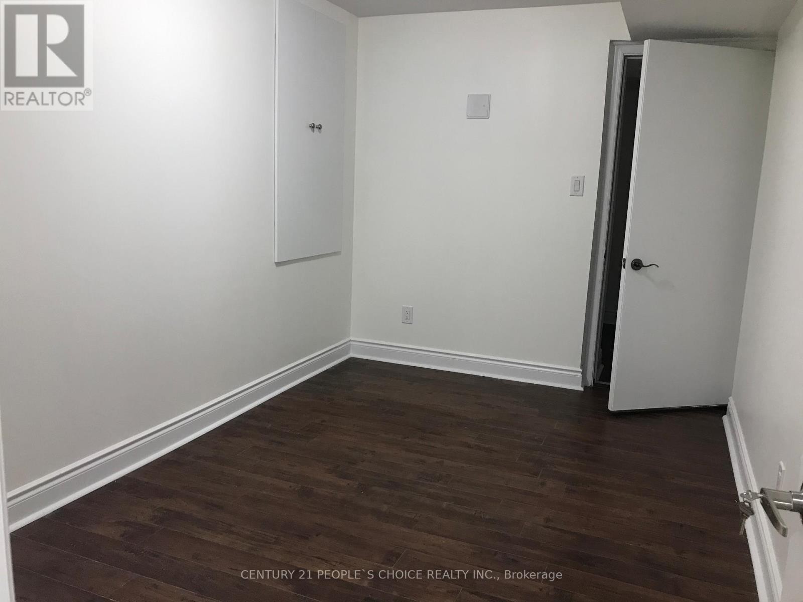 












10 AMARETTO COURT

,
Brampton (Credit Valley),




Ontario
L6X5M9

