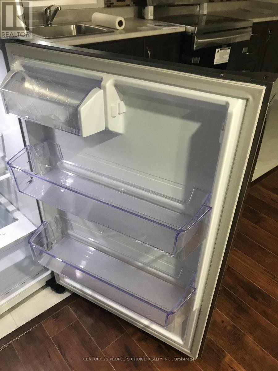 












10 AMARETTO COURT

,
Brampton (Credit Valley),




Ontario
L6X5M9

