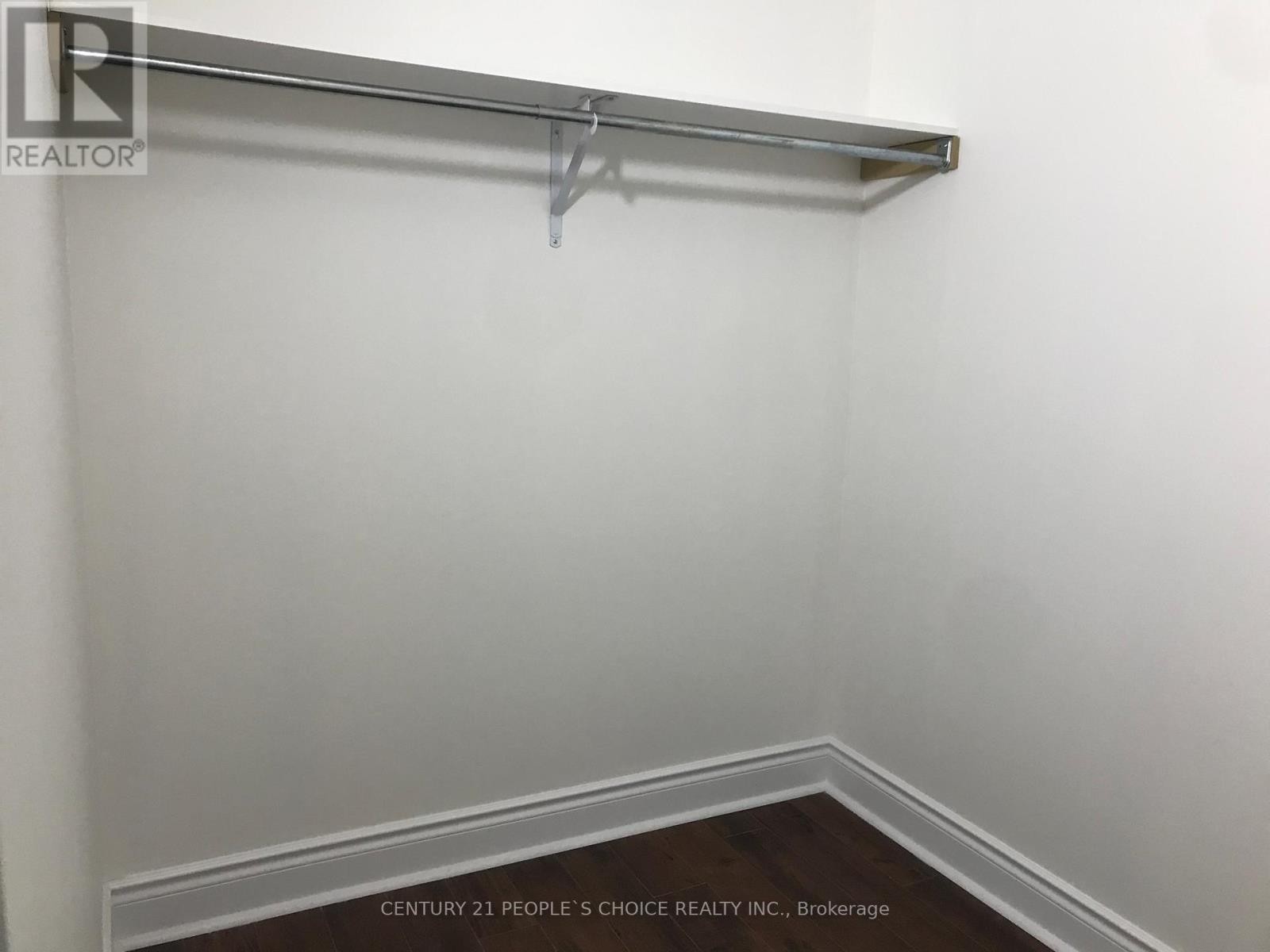 












10 AMARETTO COURT

,
Brampton (Credit Valley),




Ontario
L6X5M9

