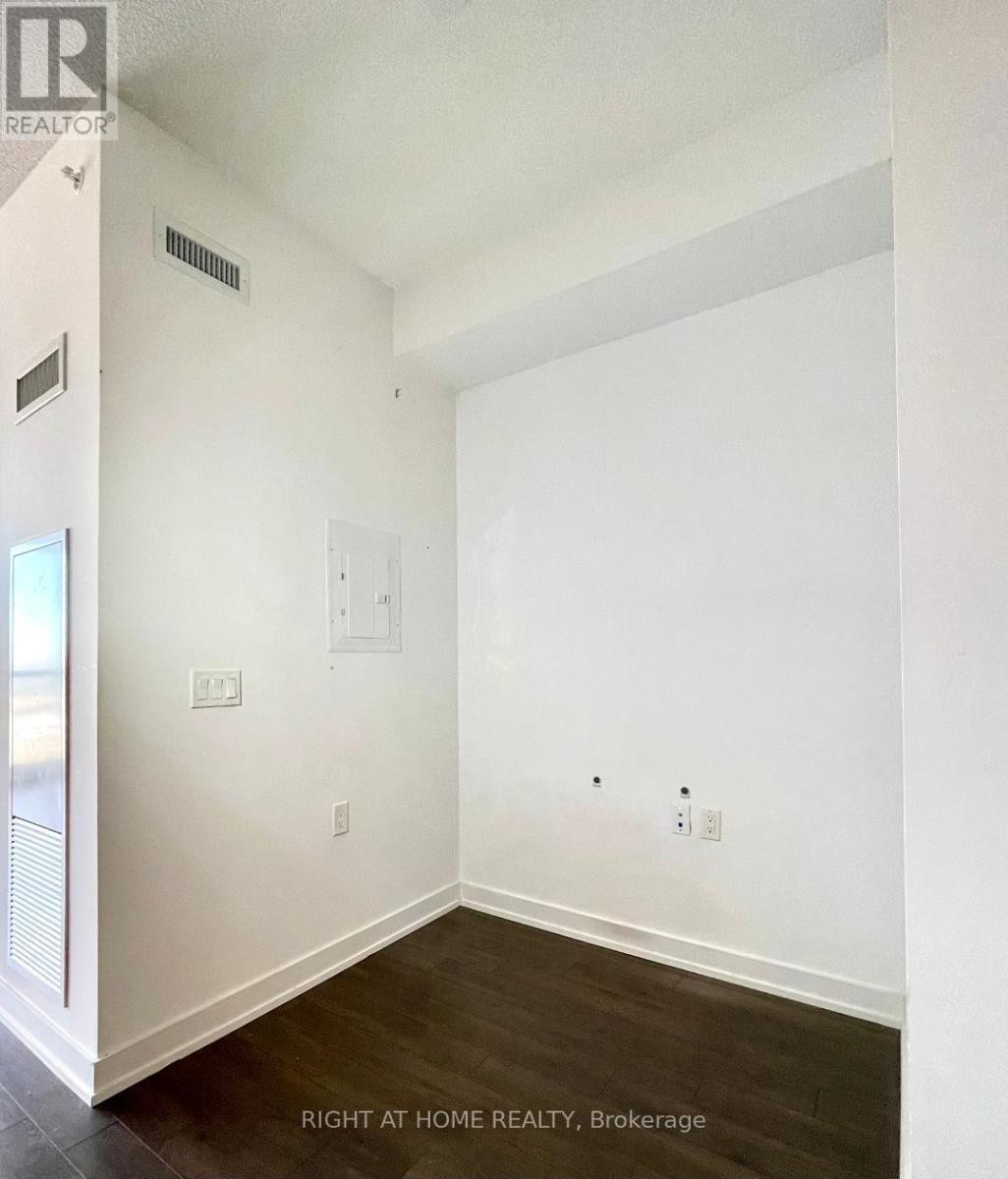 












2208 - 10 PARK LAWN ROAD

,
Toronto (Mimico),




Ontario
M8V0H9

