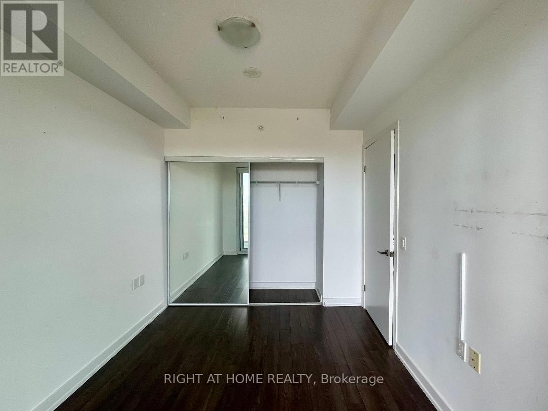 












2208 - 10 PARK LAWN ROAD

,
Toronto (Mimico),




Ontario
M8V0H9

