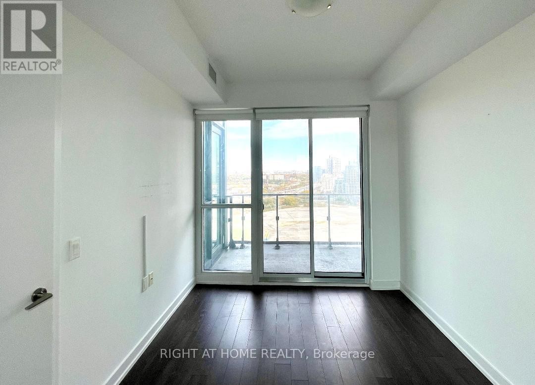 












2208 - 10 PARK LAWN ROAD

,
Toronto (Mimico),




Ontario
M8V0H9

