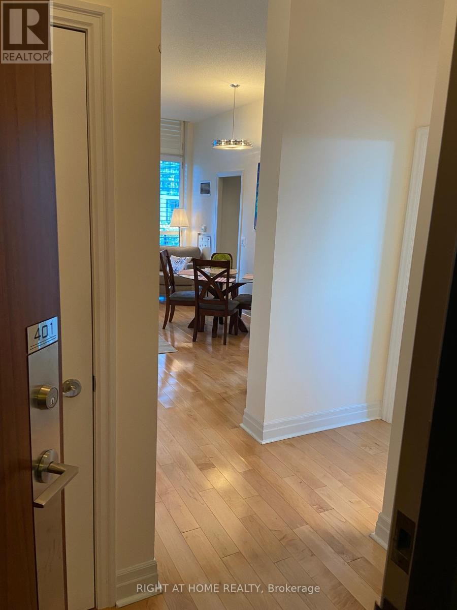 












401 - 58 MARINE PARADE DRIVE

,
Toronto (Mimico),




Ontario
M8V4G1

