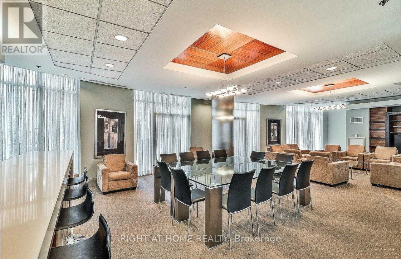 












401 - 58 MARINE PARADE DRIVE

,
Toronto (Mimico),




Ontario
M8V4G1

