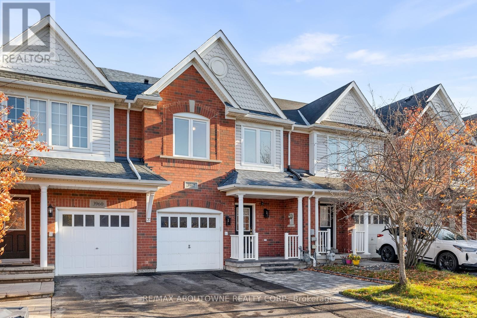 












3962 STARDUST DRIVE

,
Mississauga (Churchill Meadows),




Ontario
L5M8A5

